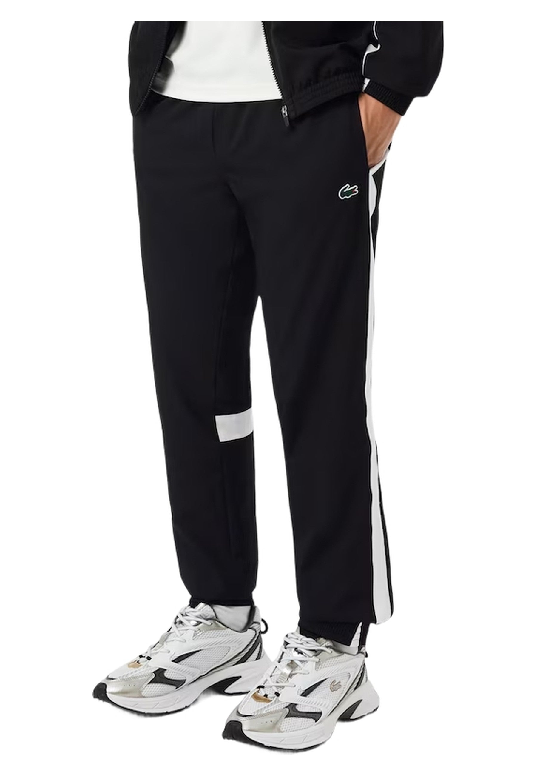 PANTALON LACOSTE NEGRO CHANDAL TAPERED TACKPANT