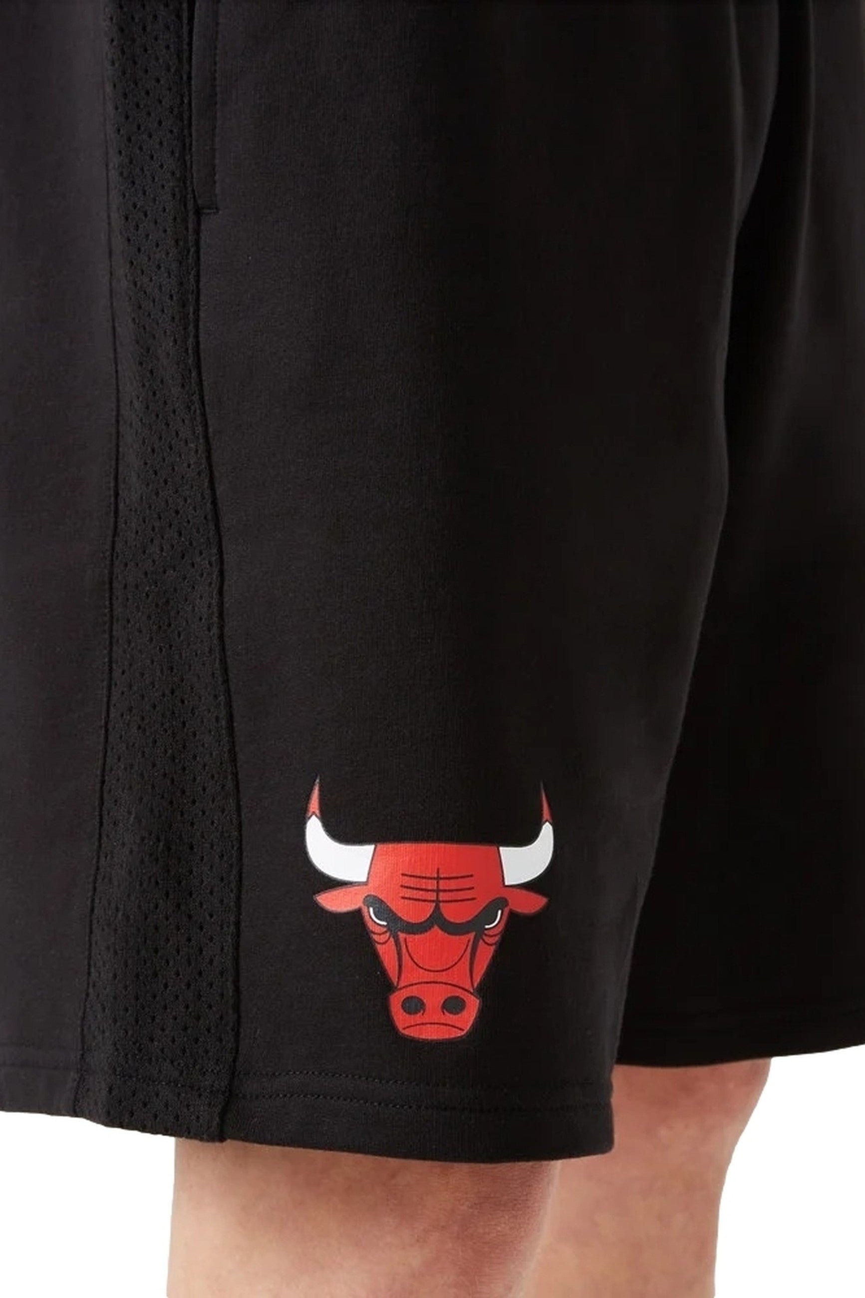 PANTALON NEW ERA NEGRO BULLS NBA TEAM LOGO SHORT CHIBUL