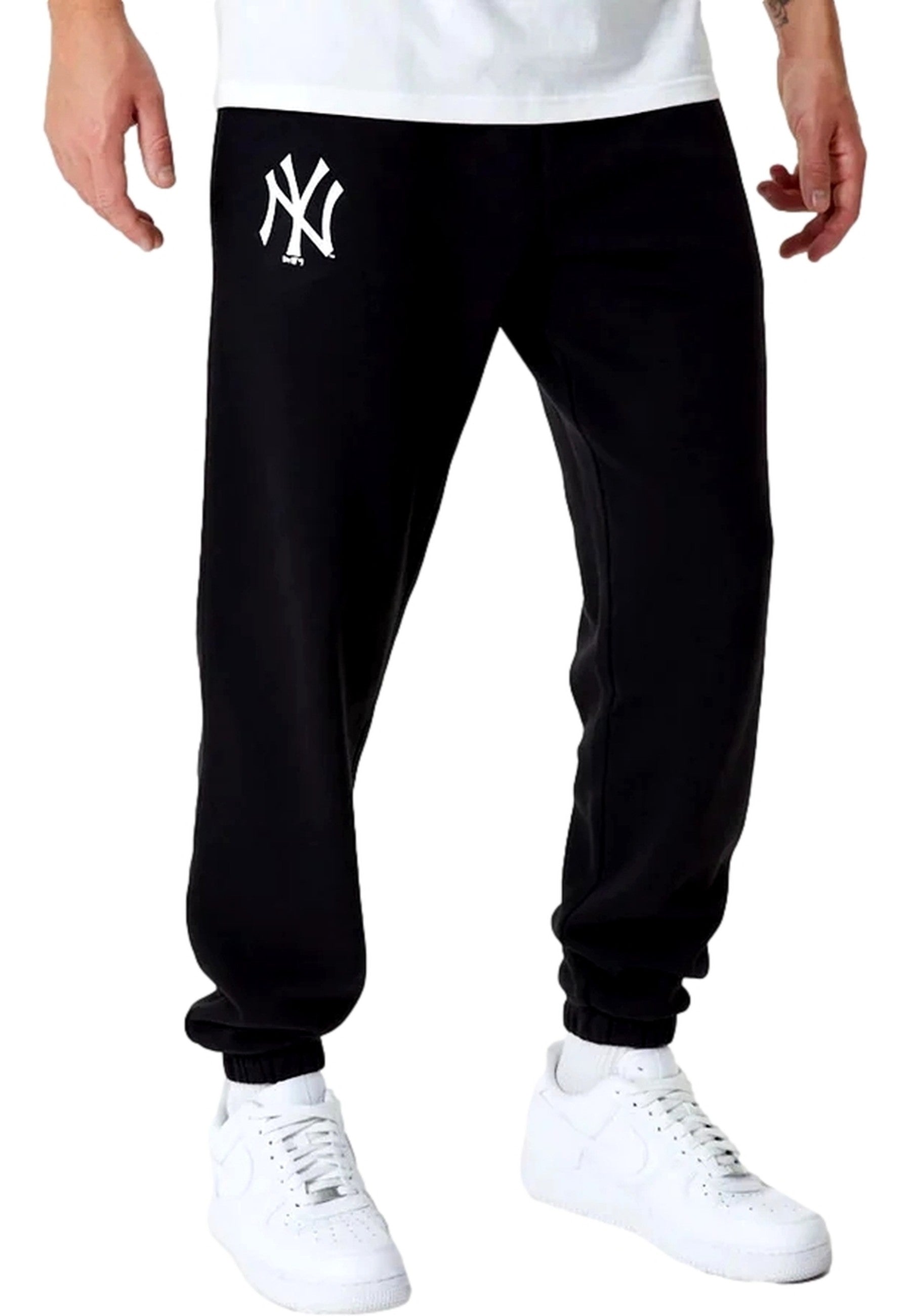PANTALON NEW ERA NEGRO YANKEES MLB ESSENTIAL JOGGER NEYYAN