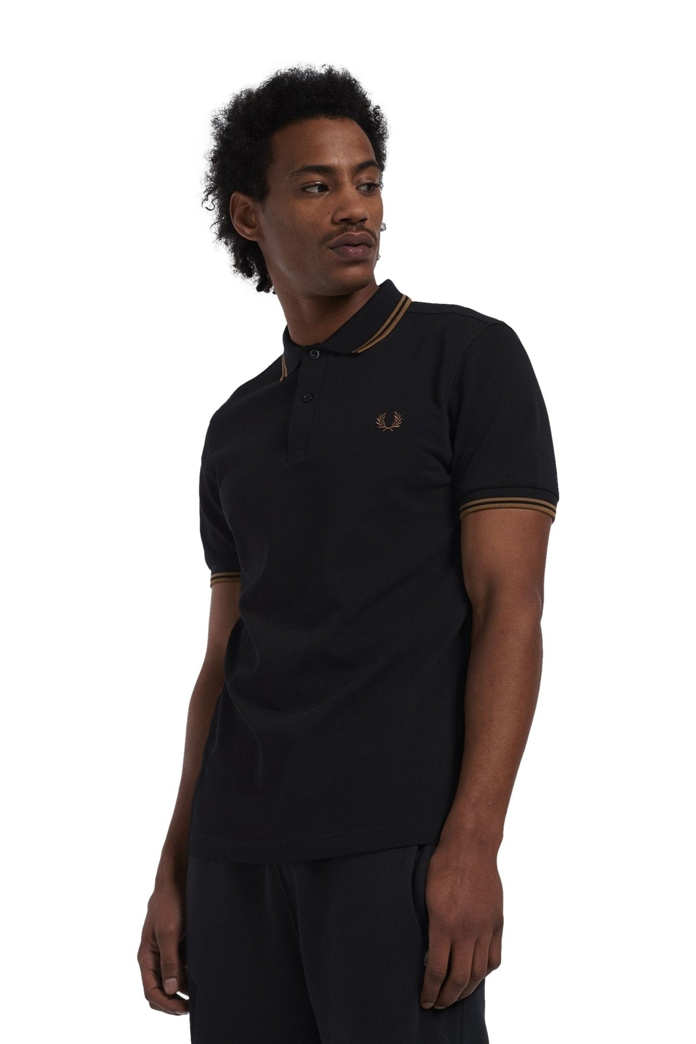 POLO FRED PERRY NEGRO/ORO TWIN TIPPED SHIRT - AREA ZERO