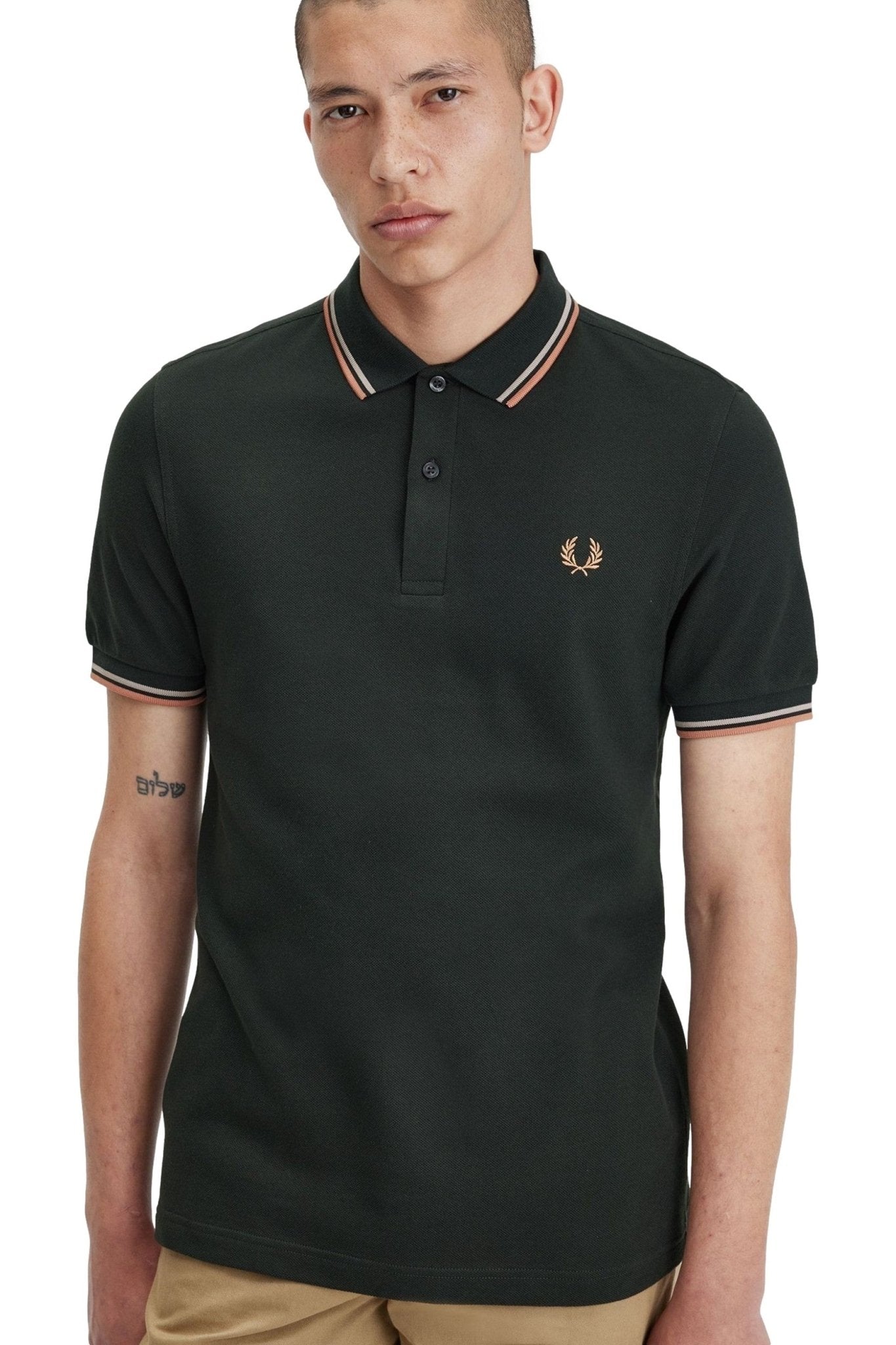 POLO FRED PERRY VERDE U94 TWIN TIPPED SHIRT - AREA ZERO