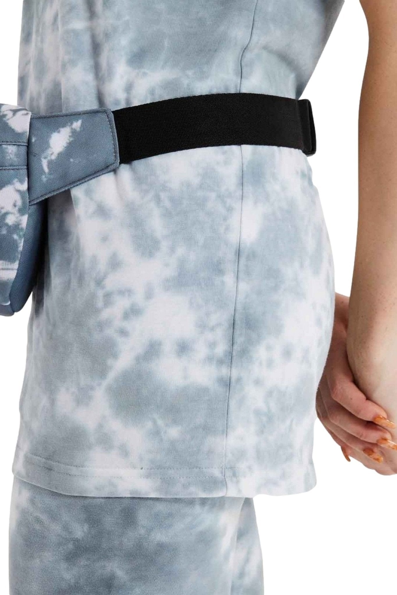 RIÑONERA ELLESSE AZUL ROSCA TIE DYE CROSS BODY BAG - AREA ZERO