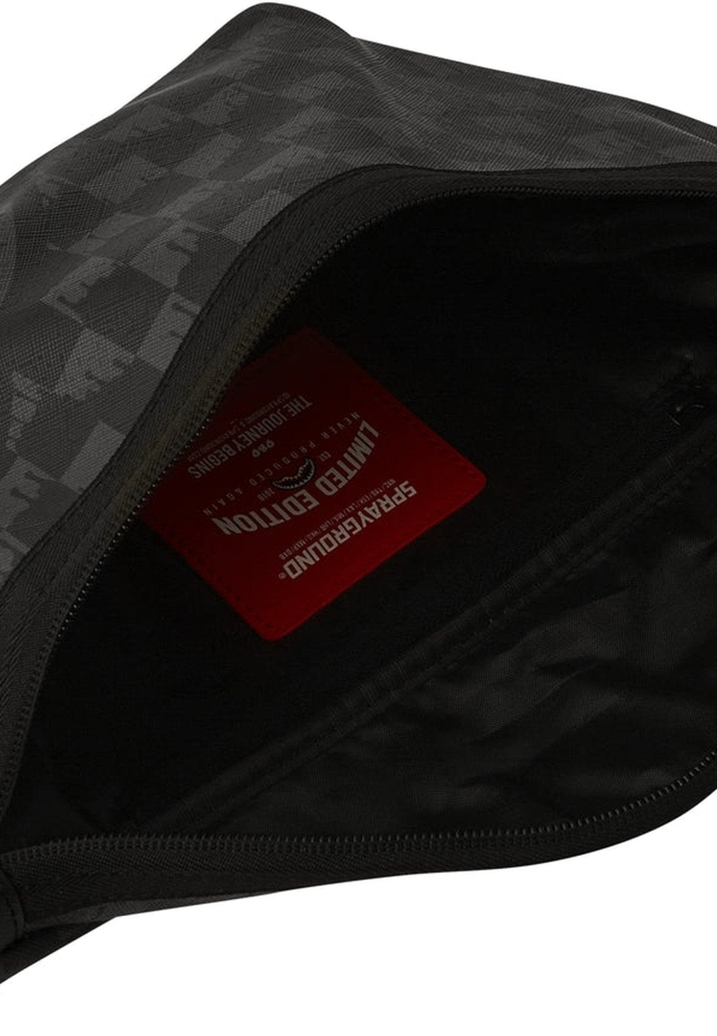 RIÑONERA SPRAYGROUND NEGRA HANGOVER DRIP CHECK CROSSBODY - AREA ZERO