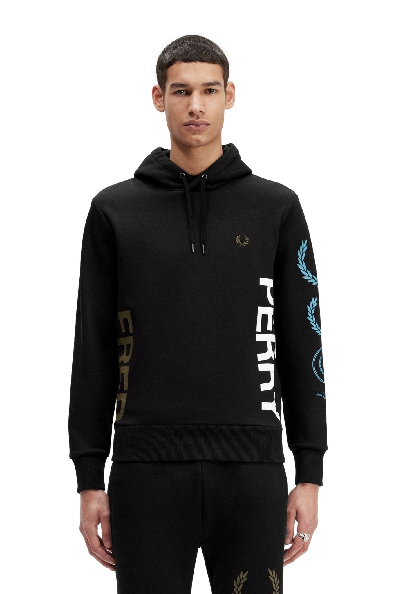 SUDADERA FRED PERY NEGRA GRAPHIC BRANDED HODDED SWEAT - AREA ZERO