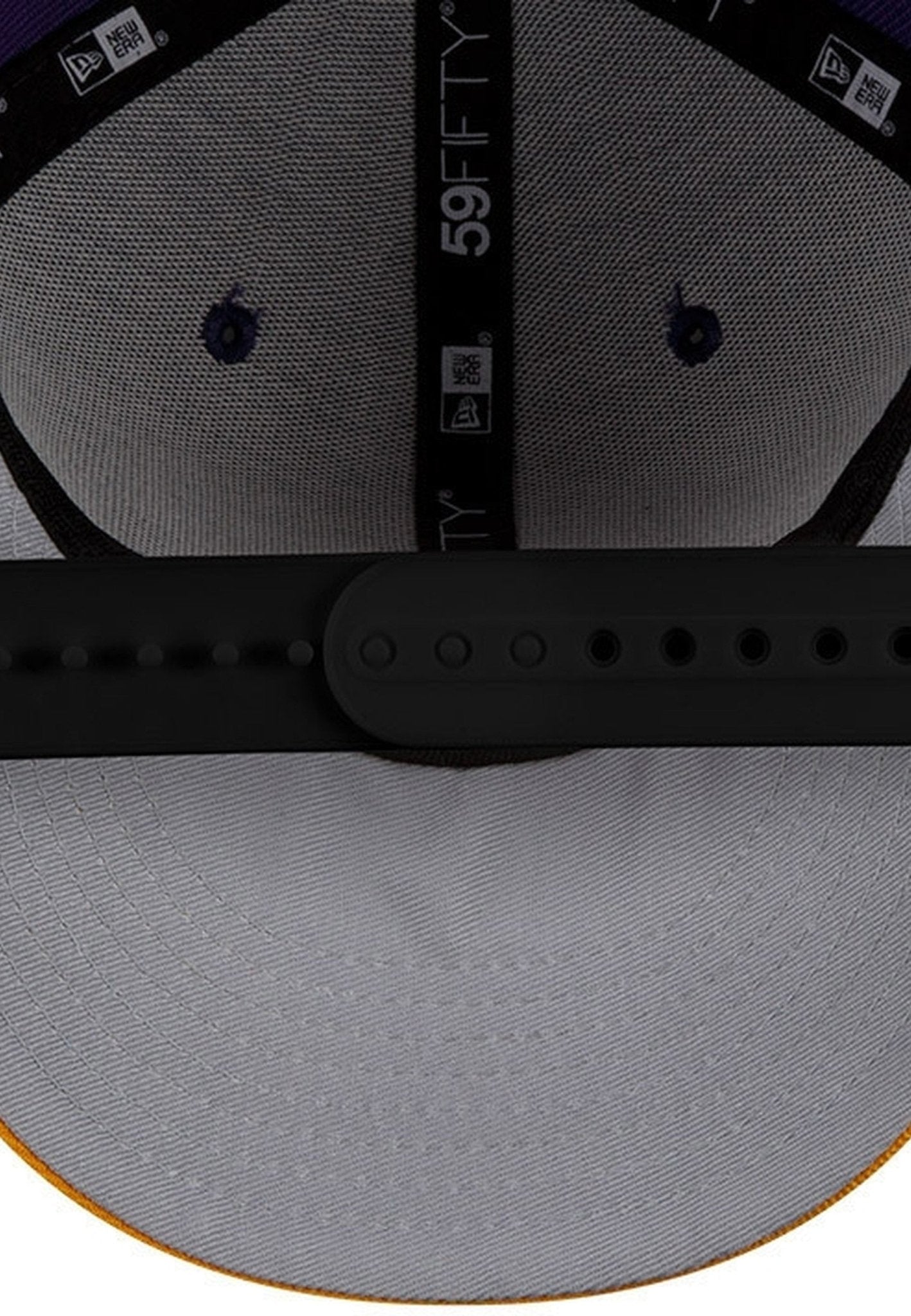 VISOR CURVE NEW ERA NEGRO - AREA ZERO