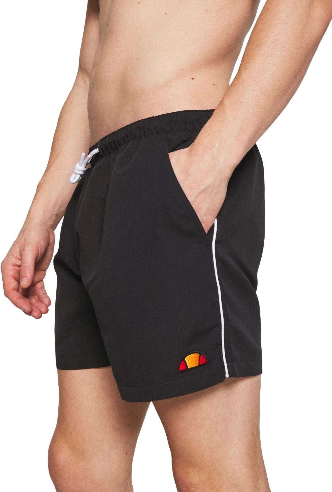 BAÑADOR ELLESSE NEGRO VIVO LATERAL LOGO BORDADO - AREA ZERO