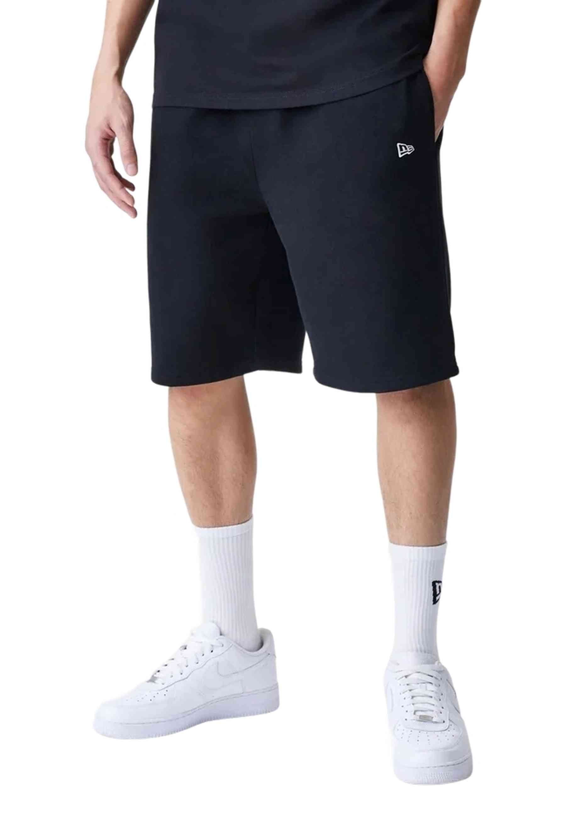 BERMUDA NEW ERA NEGRA NE ESSNTIALS OS SHORT BLK