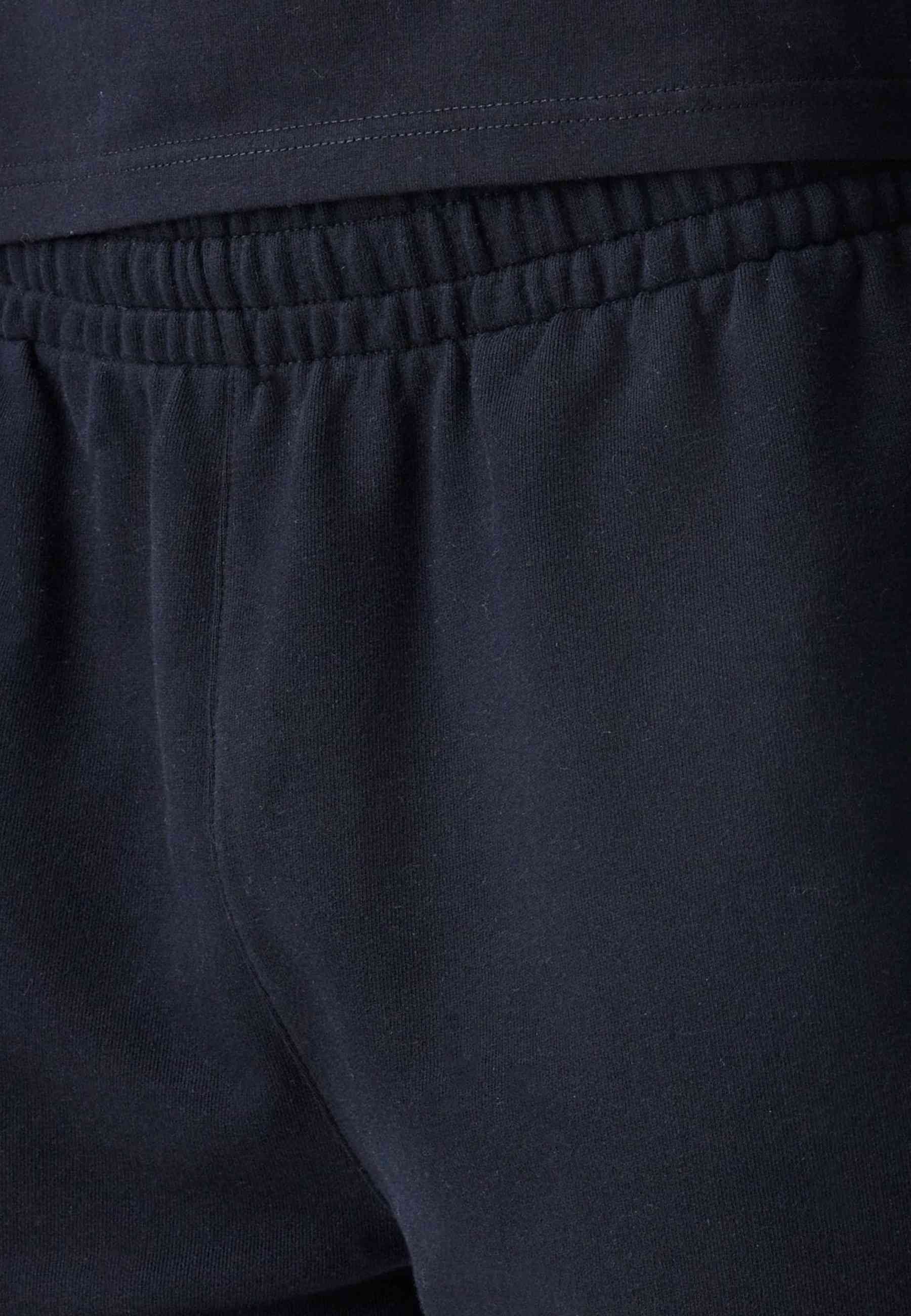 BERMUDA NEW ERA NEGRA NE ESSNTIALS OS SHORT BLK