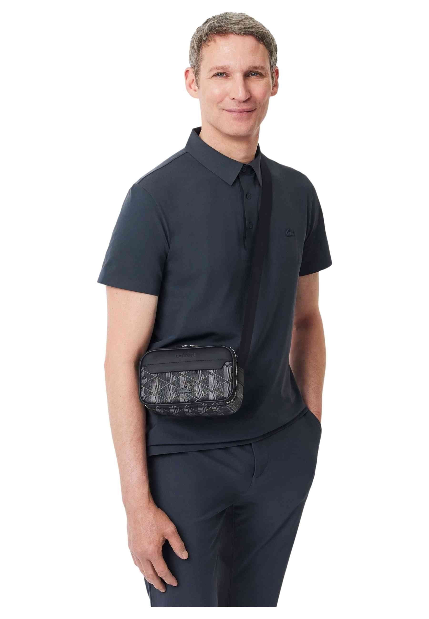 BOLSO LACOSTE MONOGRAM THE BLEND CAMERA BAG NEGRO