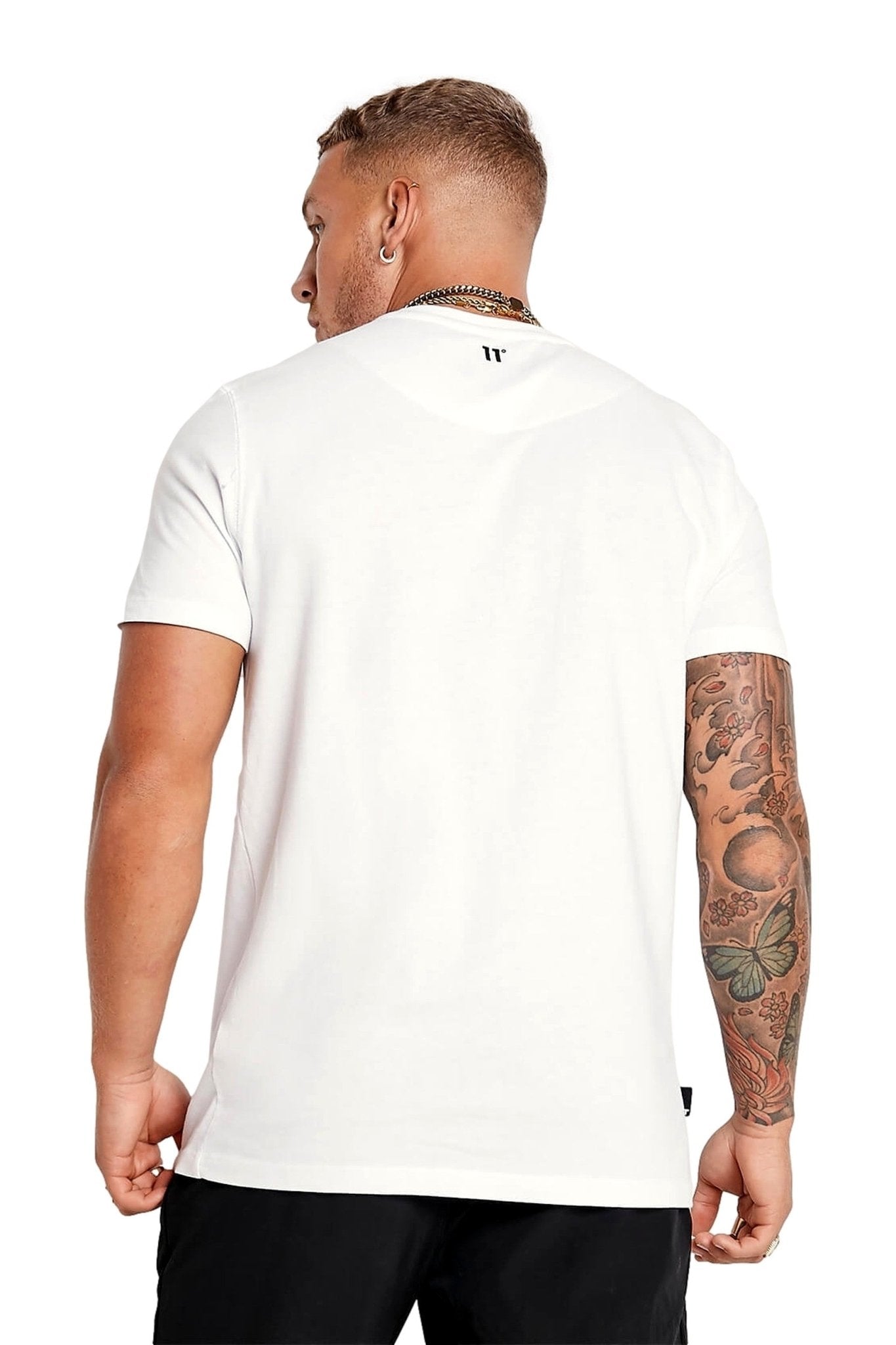 CAMISETA 11 DEGREES BLANCA LOGO ESTAMPADO PECHO MANGA CORTA - AREA ZERO
