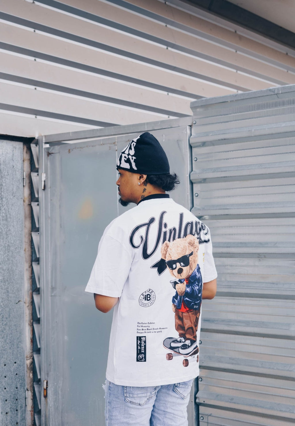 CAMISETA BLANCA VANTAGE BEAR OVERSIZED TEE - AREA ZERO