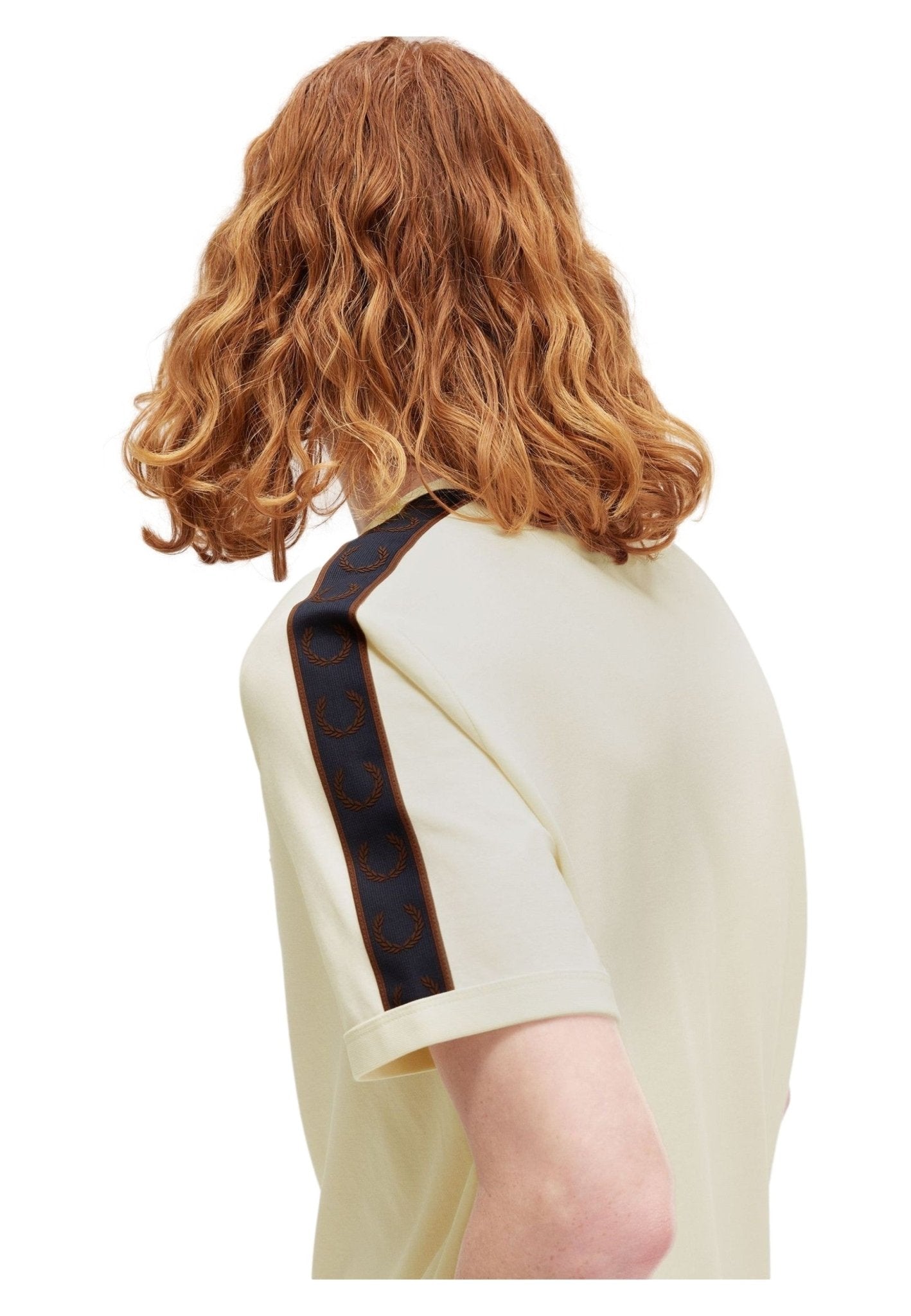 CAMISETA FRED PERRY BEIGE CONTRAST TAPE RINGER TEE - AREA ZERO