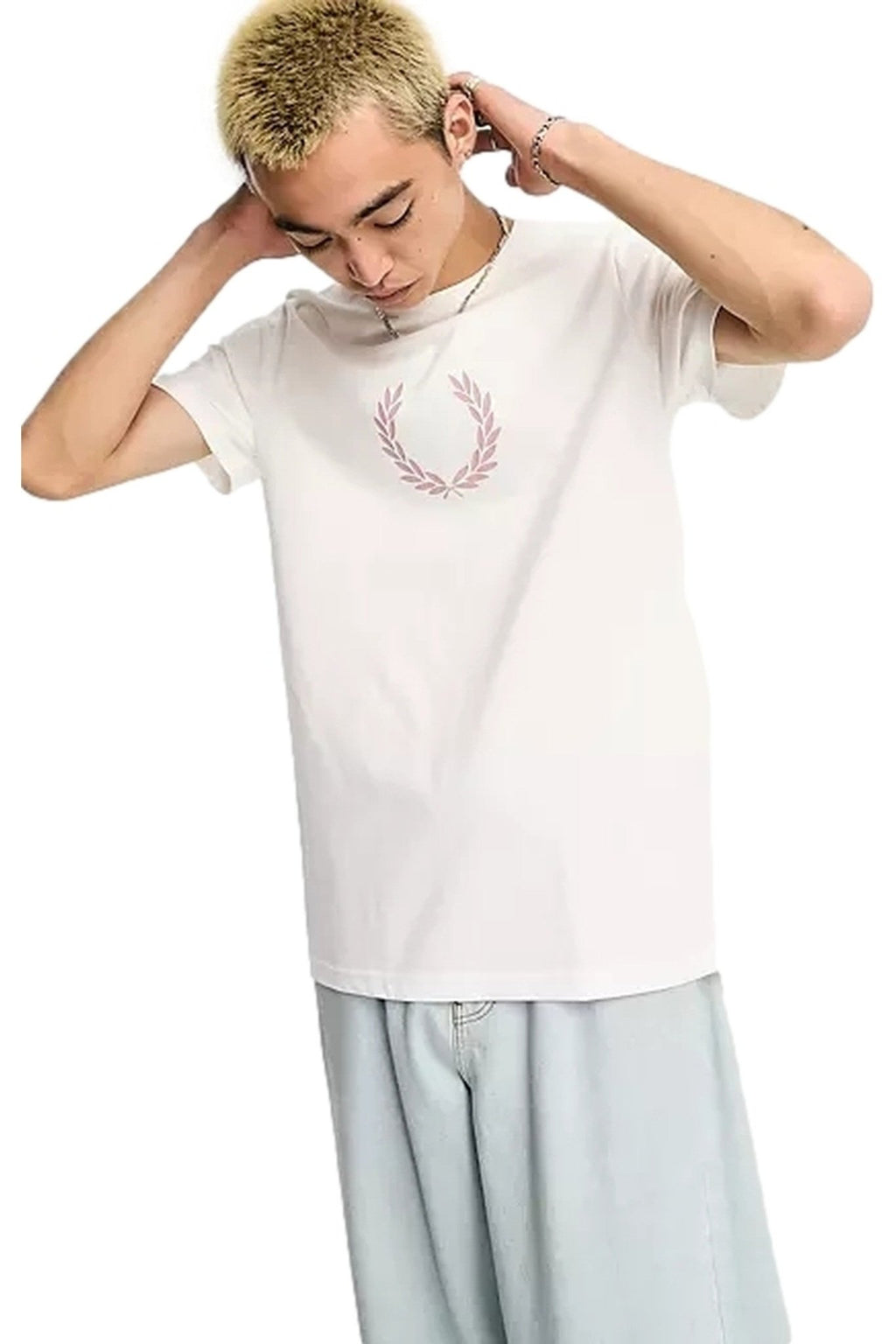 CAMISETA FRED PERRY BLANCA LAUREL WREATH GRAPHIC T - SHIRT - AREA ZERO