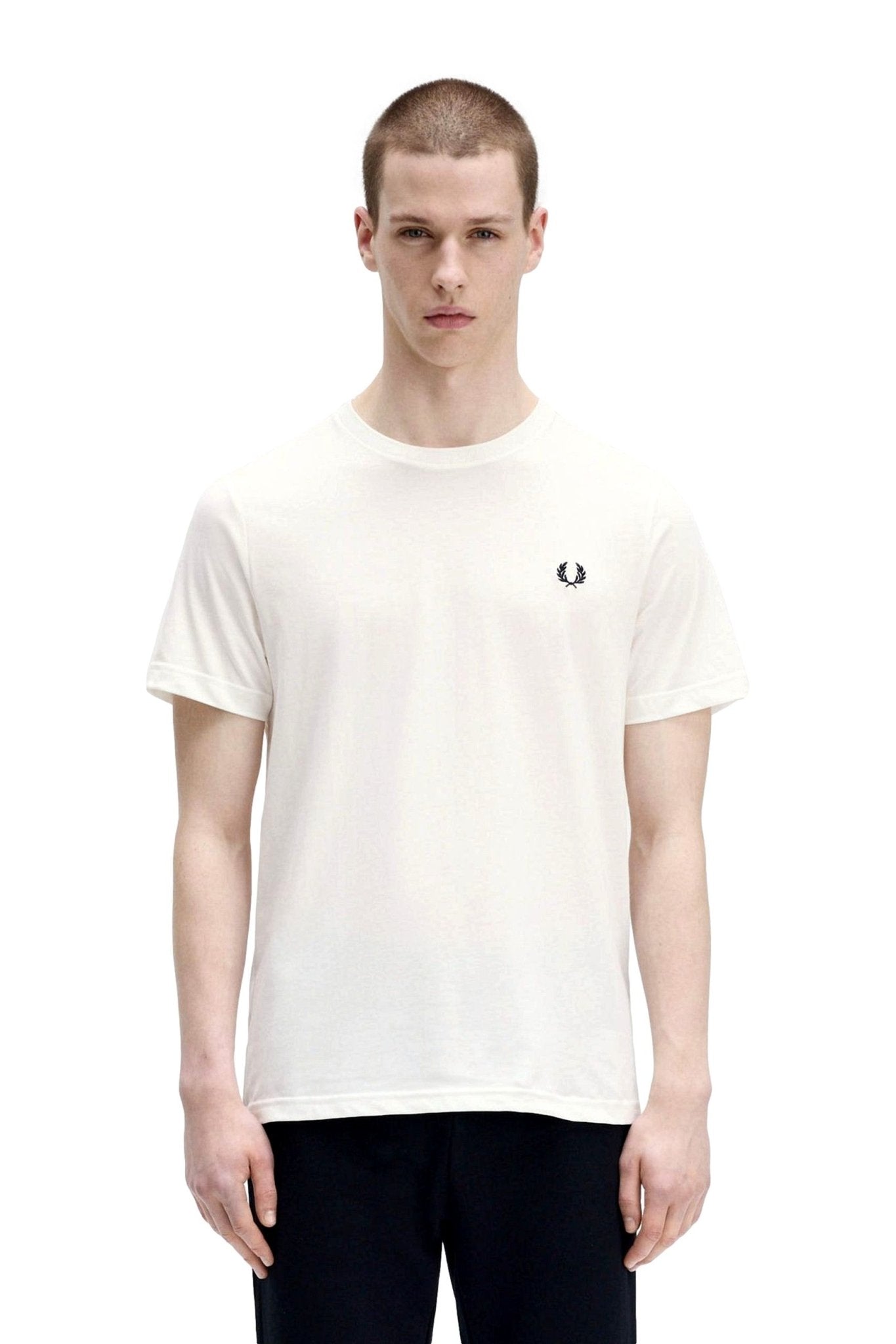 CAMISETA FRED PERRY BLANCA SMALL LOGO CREW NECK SHIRT - AREA ZERO