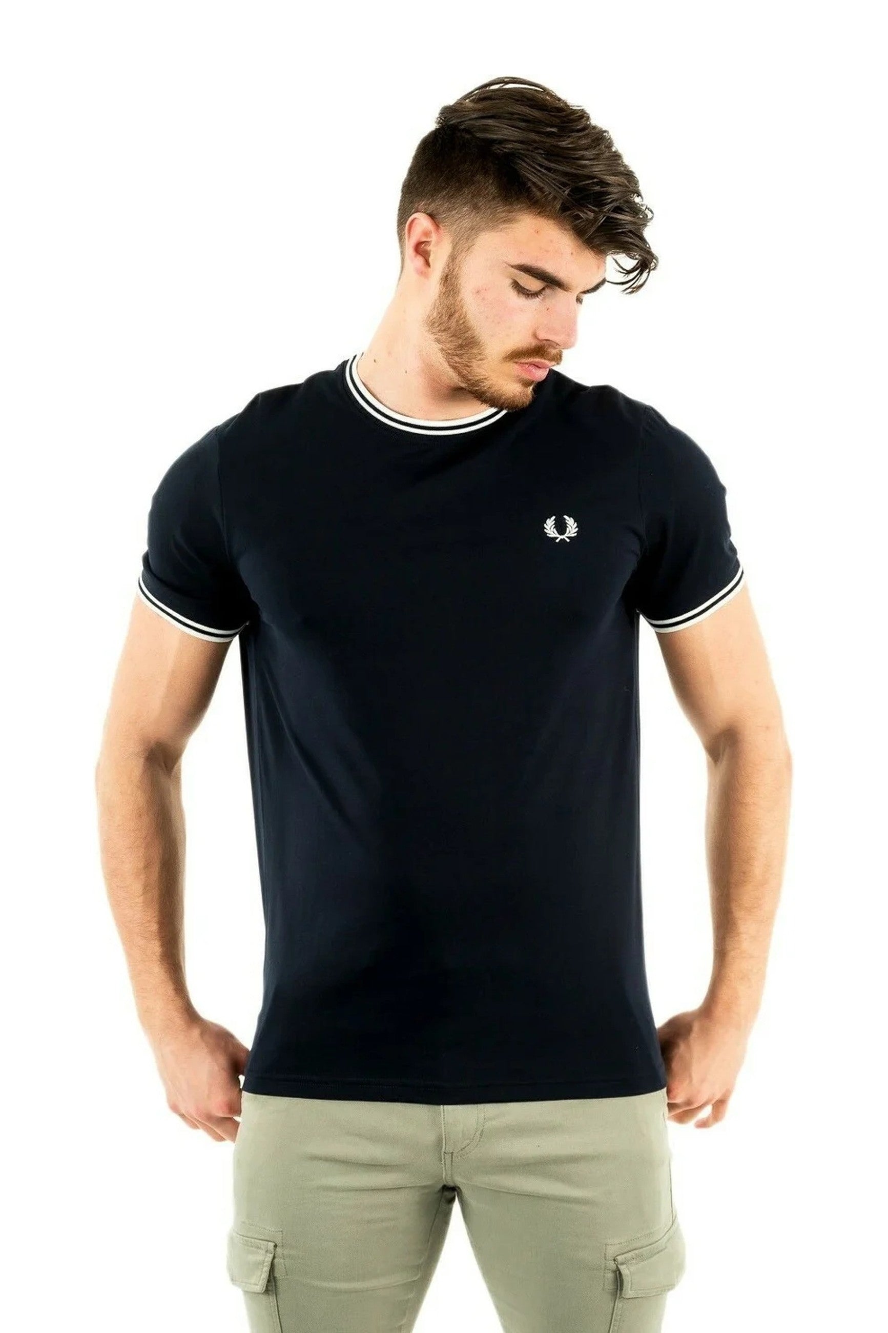 CAMISETA FRED PERRY MARINO VIVO CUELLO MANGAS LOGO BORDADO PECHO