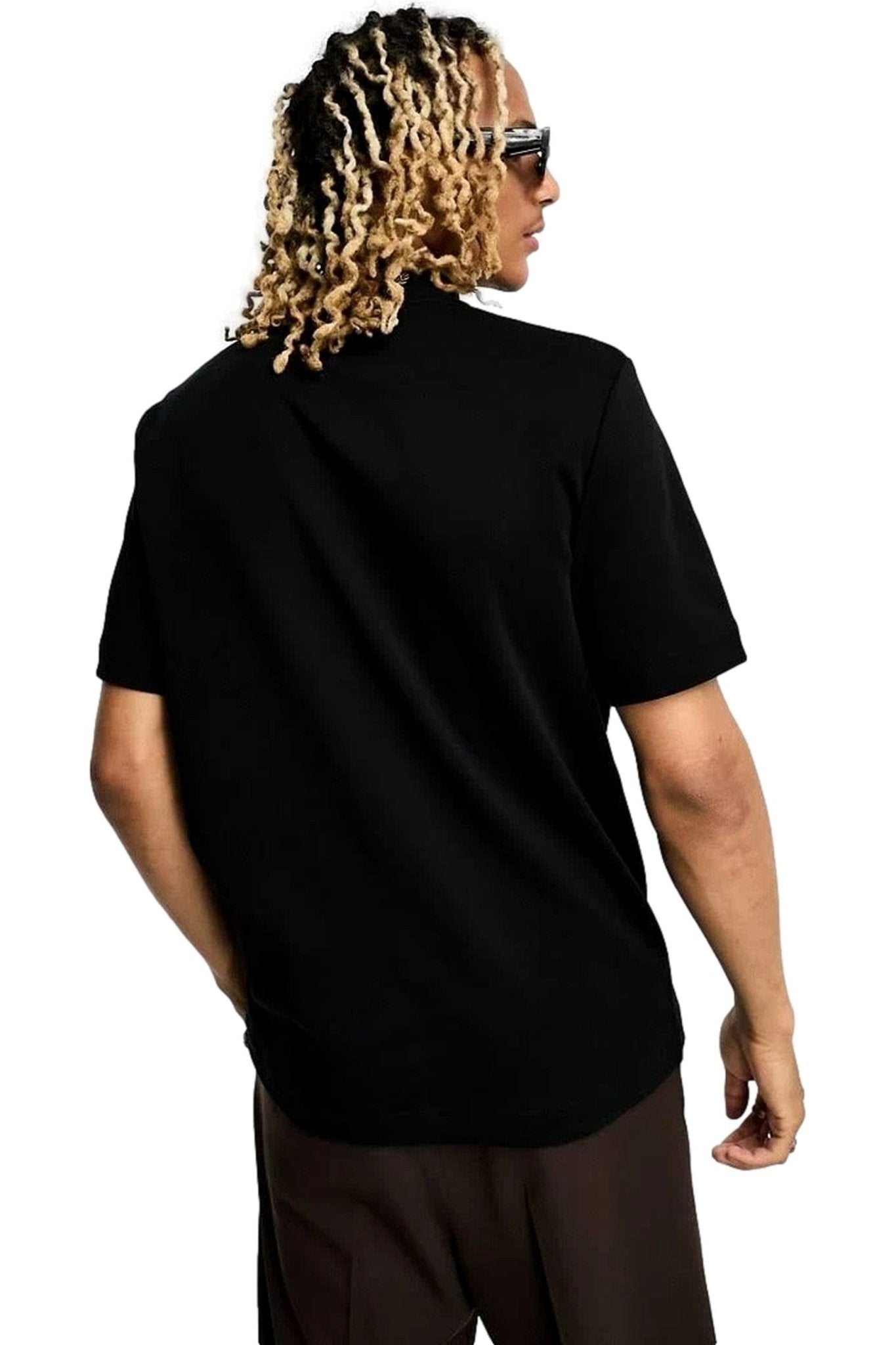 CAMISETA FRED PERRY NEGRA LAUREL WREATH HIGH NECK TEE - AREA ZERO