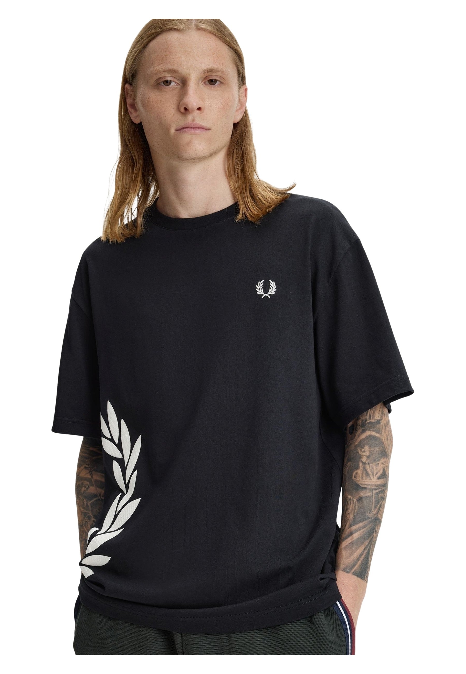 CAMISETA FRED PERRY NEGRA TEXTURED LAUREL WREATH TEE