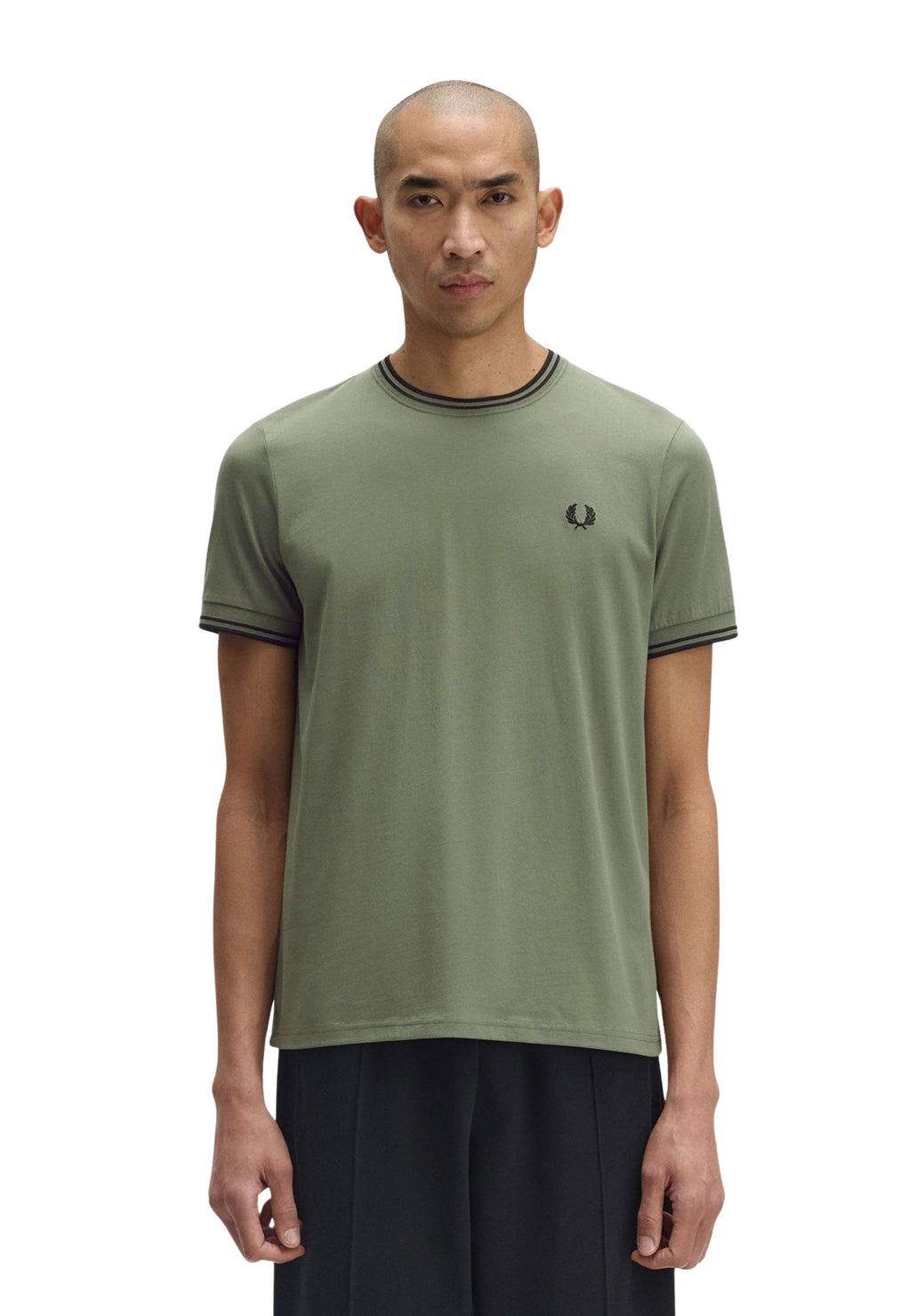 CAMISETA FRED PERRY VERDE Z50 CONTRAST RIBETED TEE