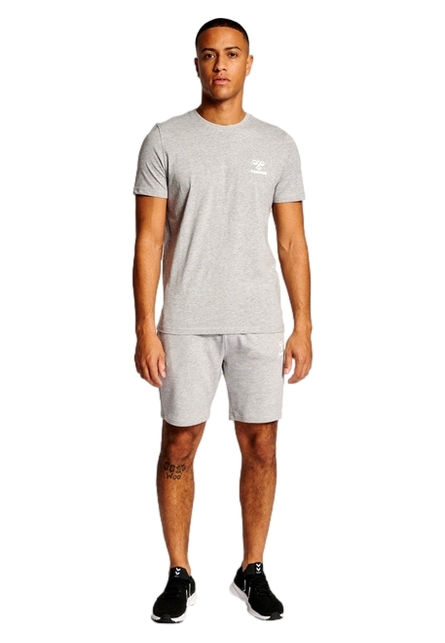 CAMISETA HUMMEL GRIS ICONS TEE - AREA ZERO