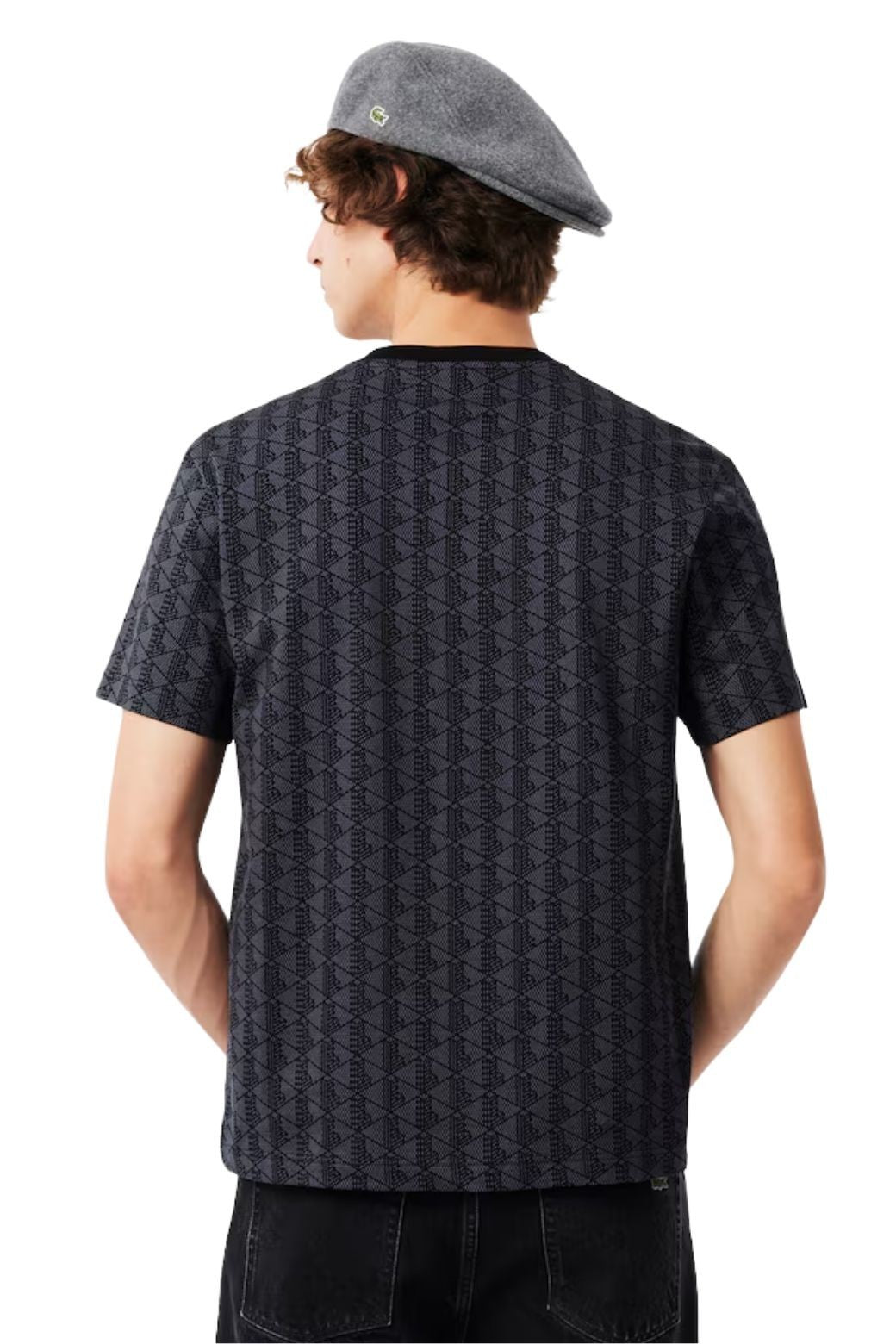 CAMISETA LACOSTE NEGRA MONOGRAM TEE - AREA ZERO