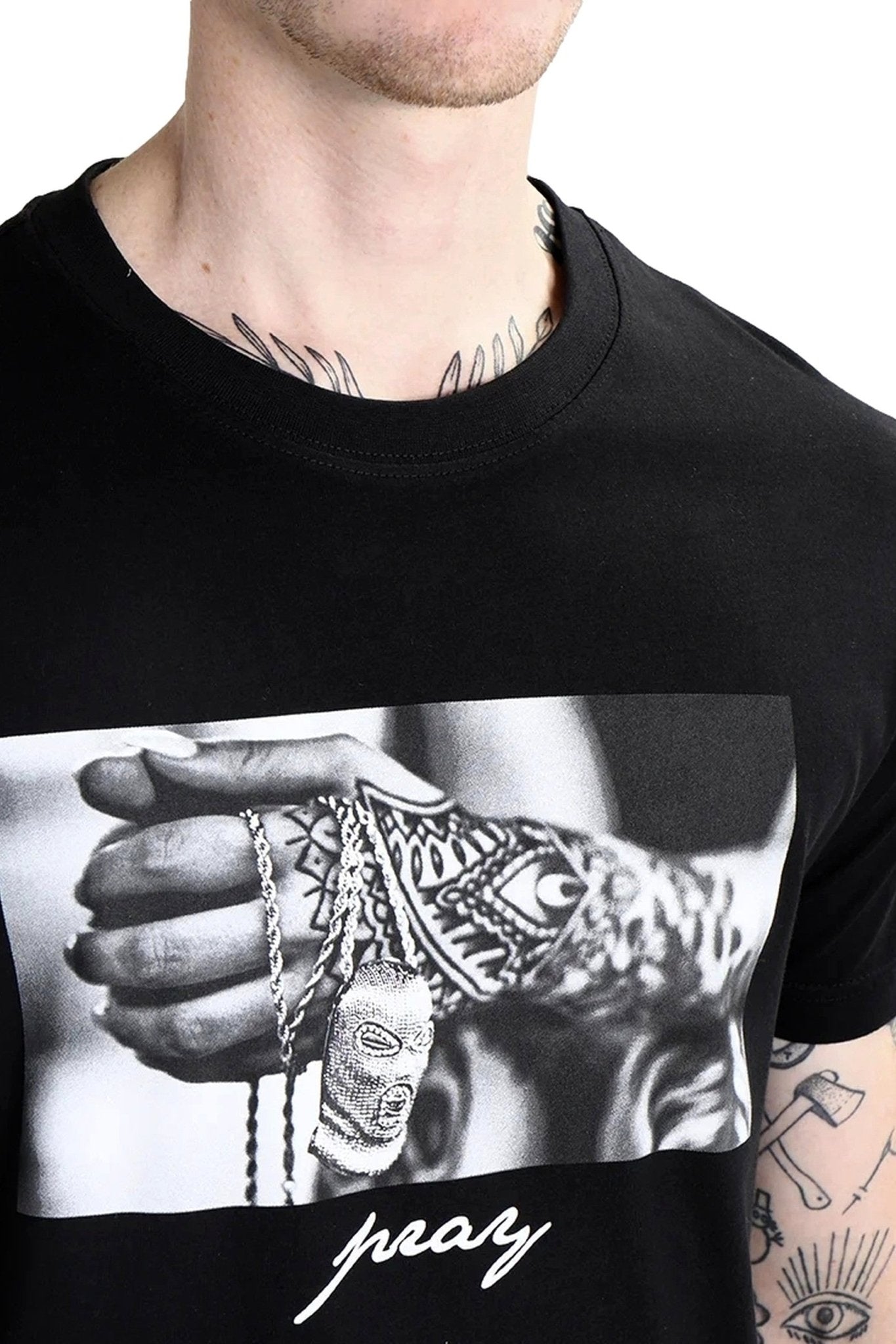 CAMISETA MISTER TEE NEGRA PRAY 2.0 TEE - AREA ZERO