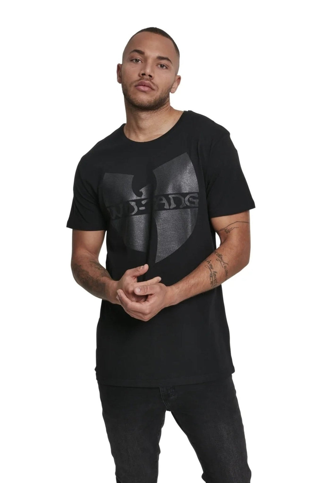 CAMISETA MISTER TEE NEGRA WU TANG CLAN BLACK ON BLACK LOGO TEE - AREA ZERO