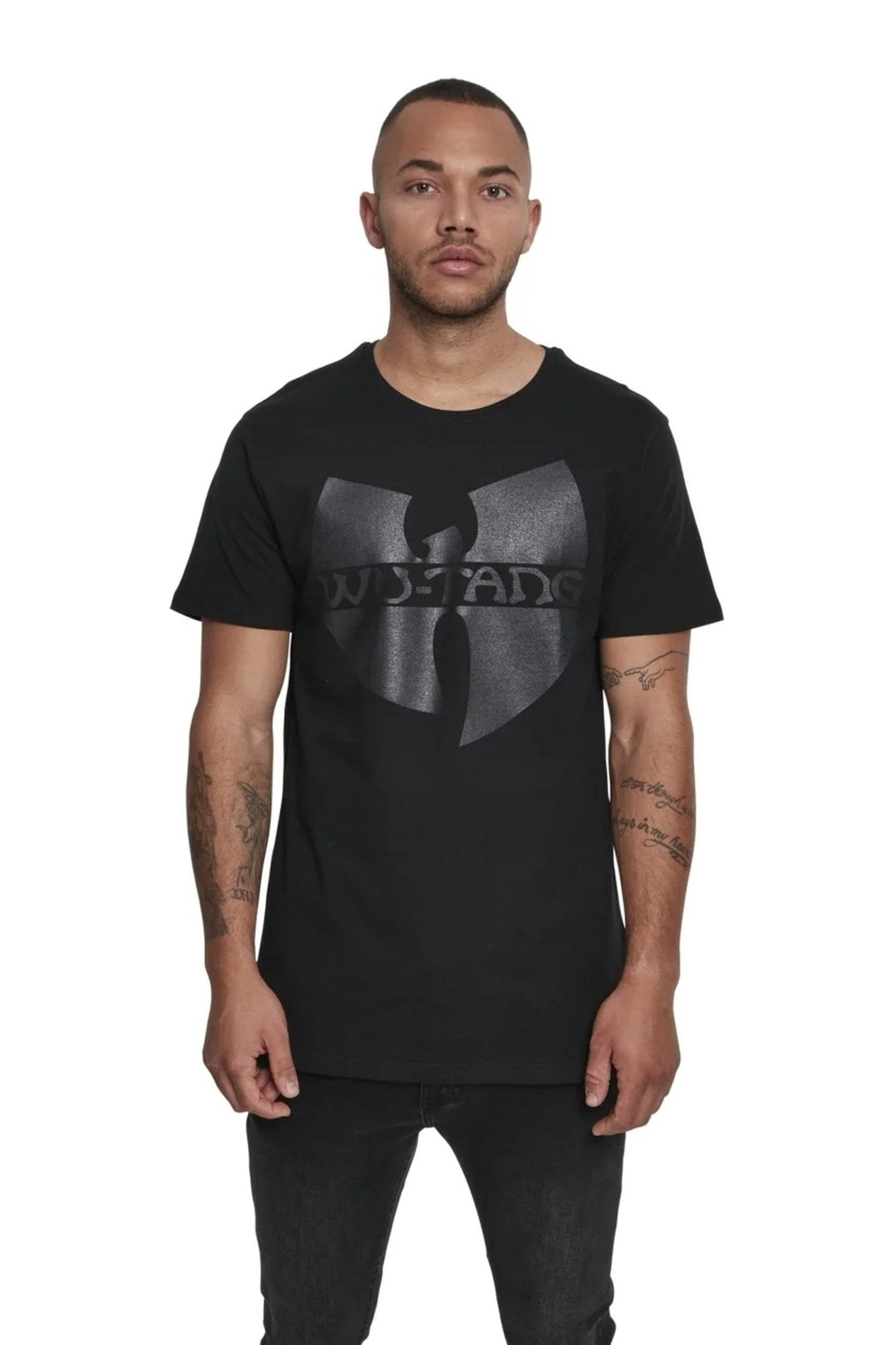 CAMISETA MISTER TEE NEGRA WU TANG CLAN BLACK ON BLACK LOGO TEE - AREA ZERO