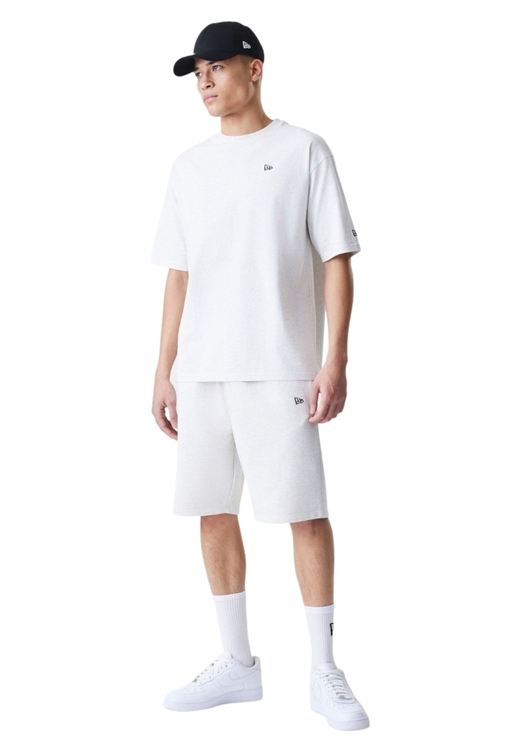 CAMISETA NEW ERA GRIS NE ESSENTIAL OS TEE