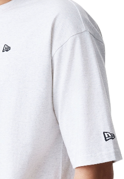 CAMISETA NEW ERA GRIS NE ESSENTIAL OS TEE