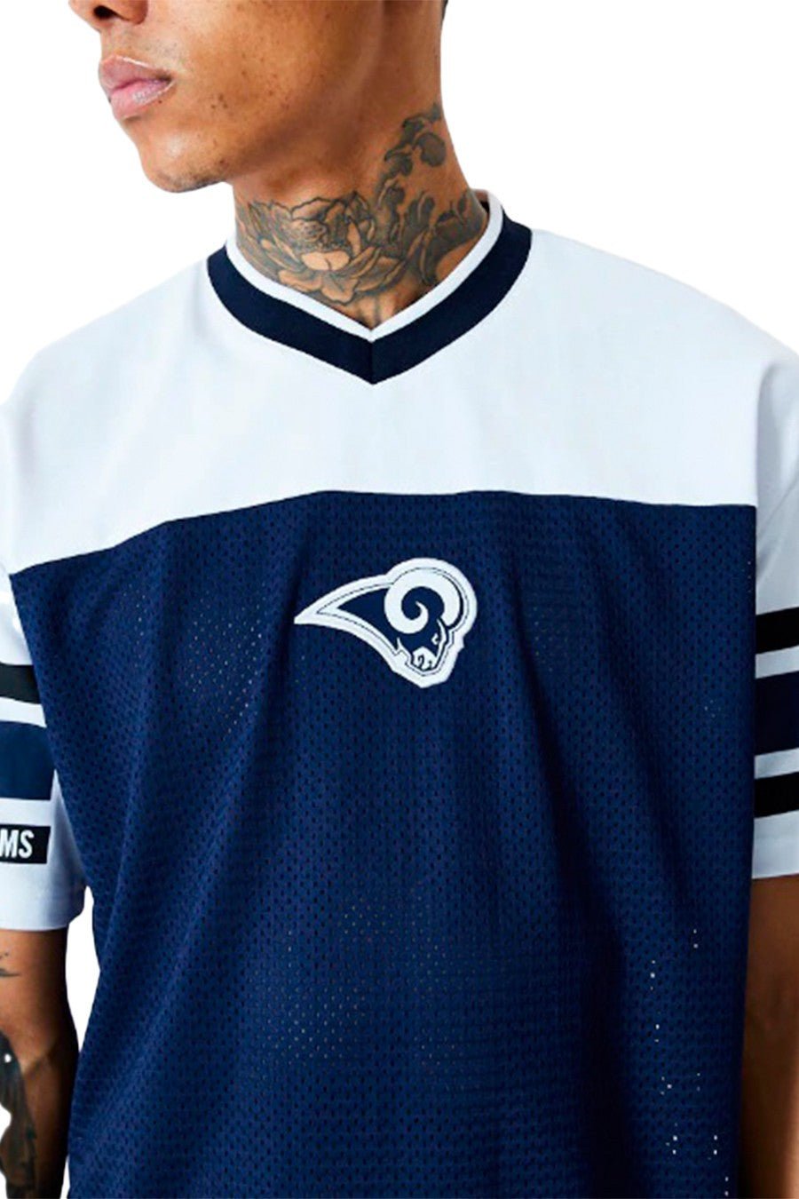 CAMISETA NEW ERA MARINO RAMS JACQUARD OVERSIZED MESH TEE LOSRAM - AREA ZERO
