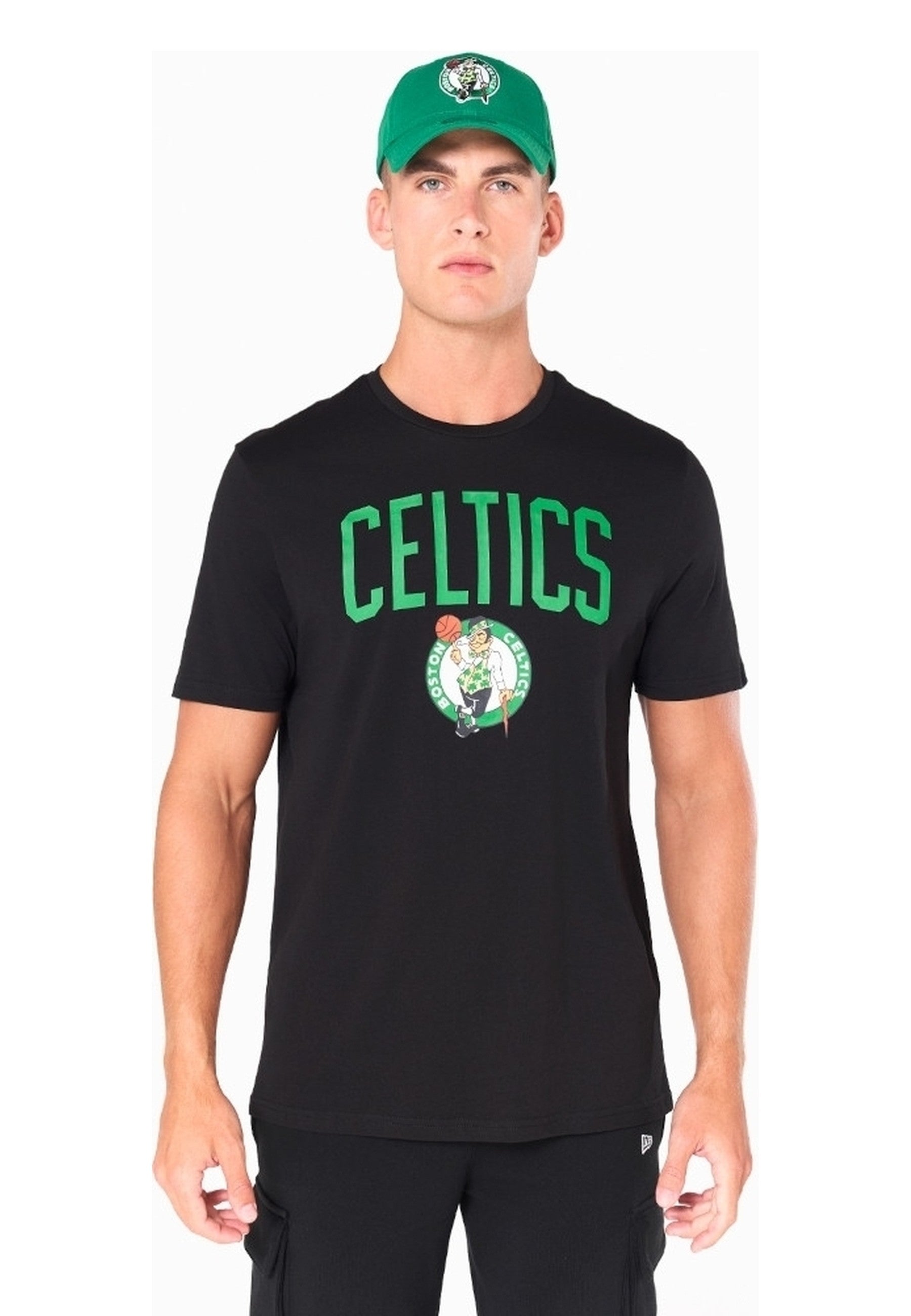 CAMISETA NEW ERA NEGRA BOSTON CELTICS NOS NBA REGULAR TEE BOSCEL