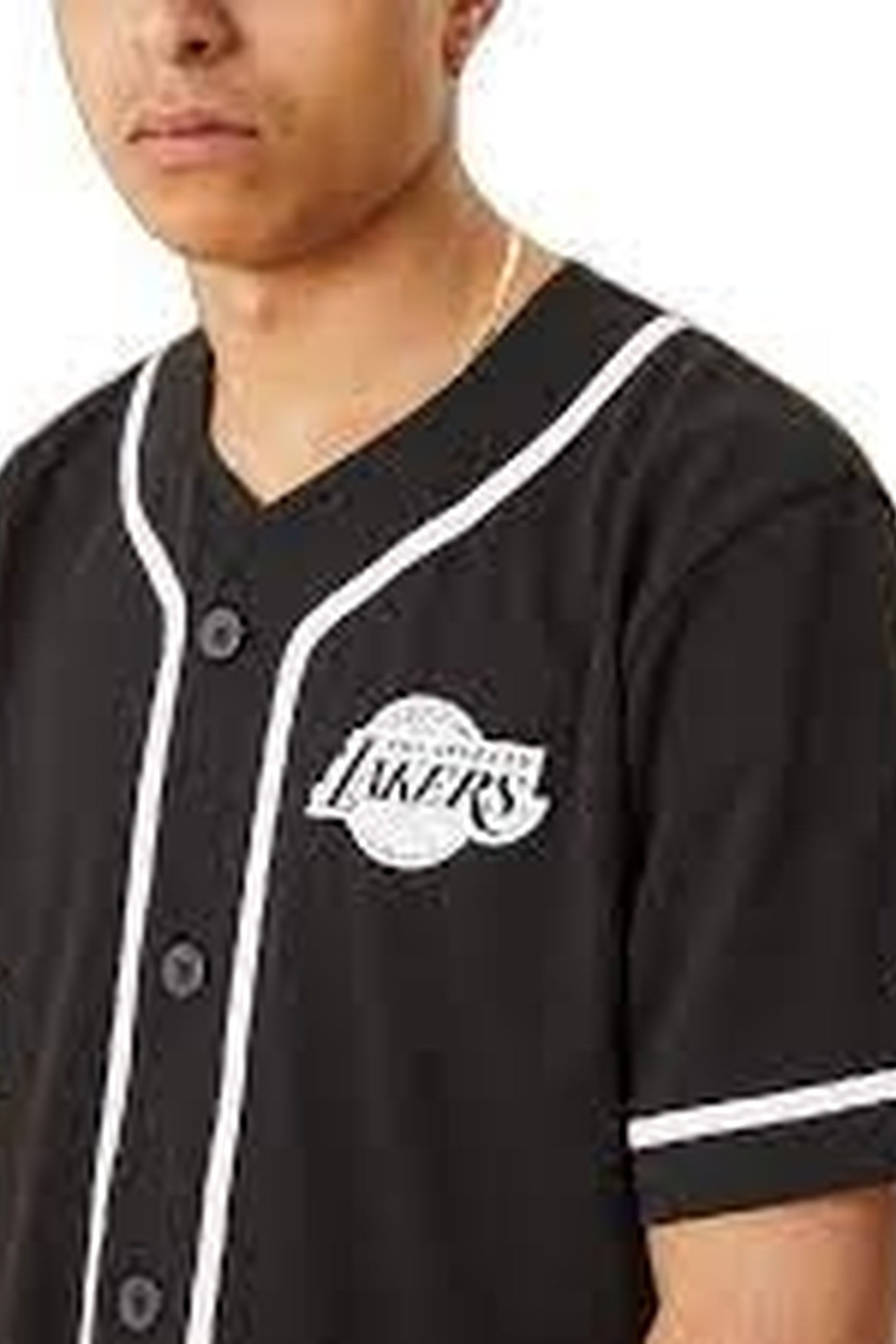 CAMISETA NEW ERA NEGRA DISTRESSED LOGO BUTTON UP TEE LOSLAK