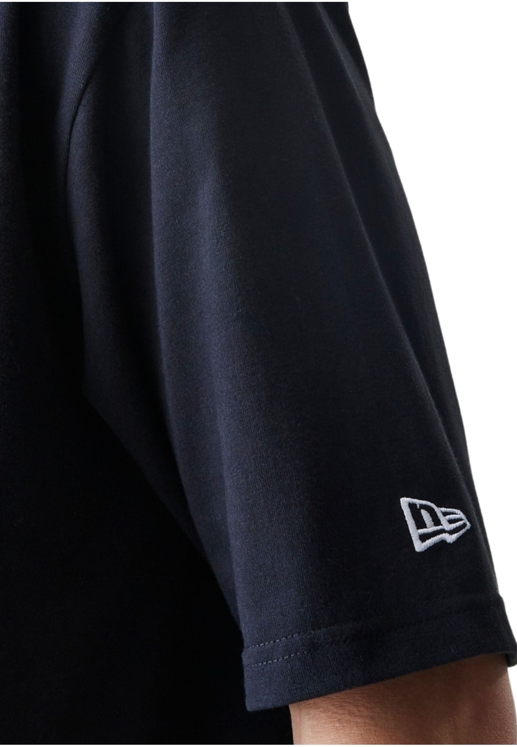 CAMISETA NEW ERA NEGRA NE ESSENTIALS OS TEE BLK