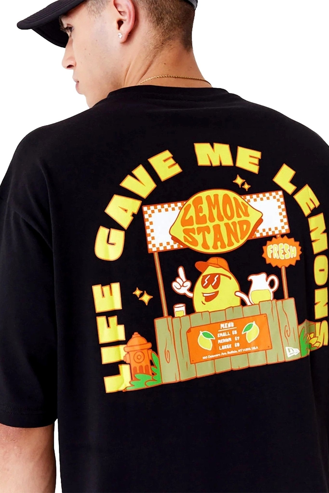 CAMISETA NEW ERA NEGRA NE FRUIT GRPHC OS TEE - AREA ZERO