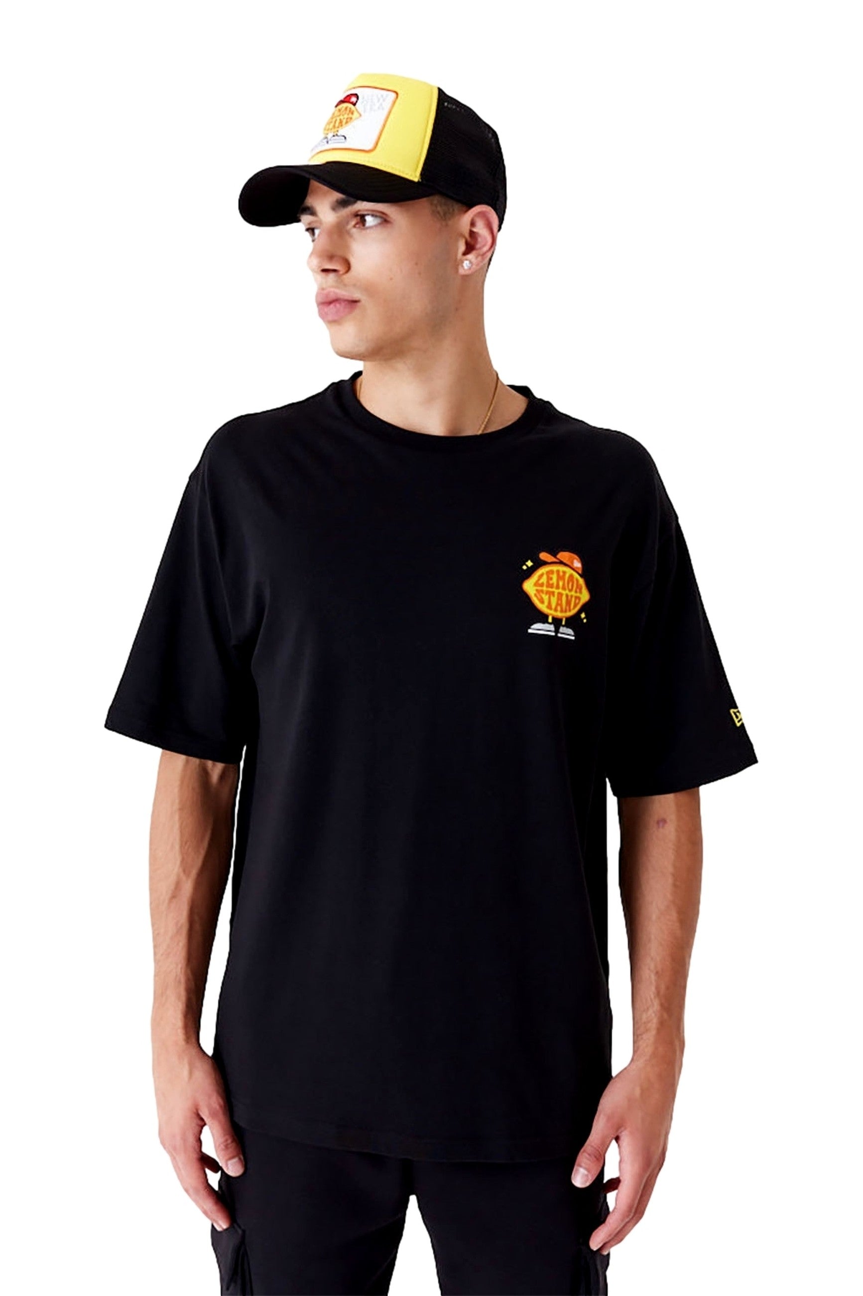 CAMISETA NEW ERA NEGRA NE FRUIT GRPHC OS TEE