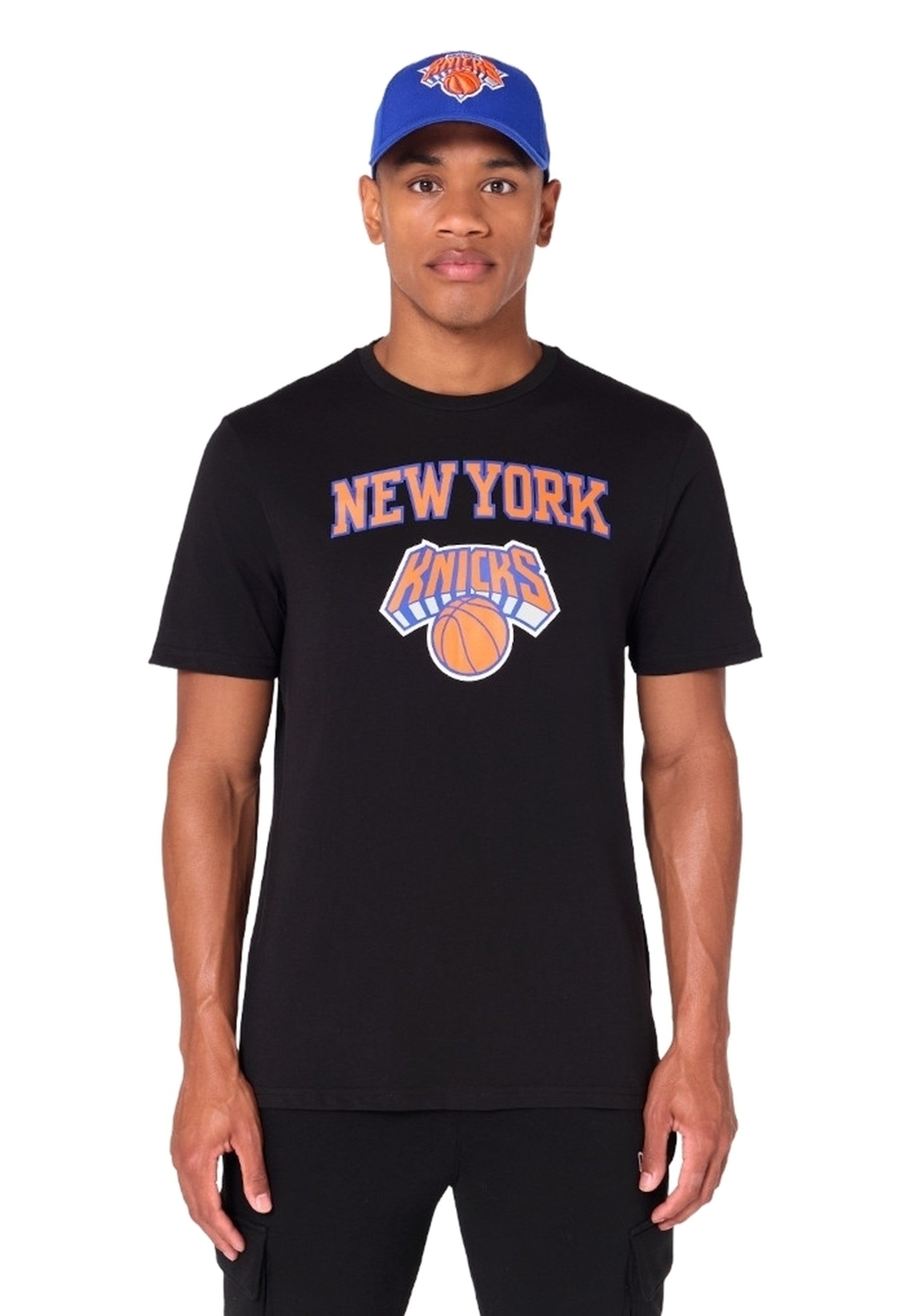 CAMISETA NEW ERA NEGRA NEW YORK KNICKS NOS NBA REGULAR TEE NEYKNI