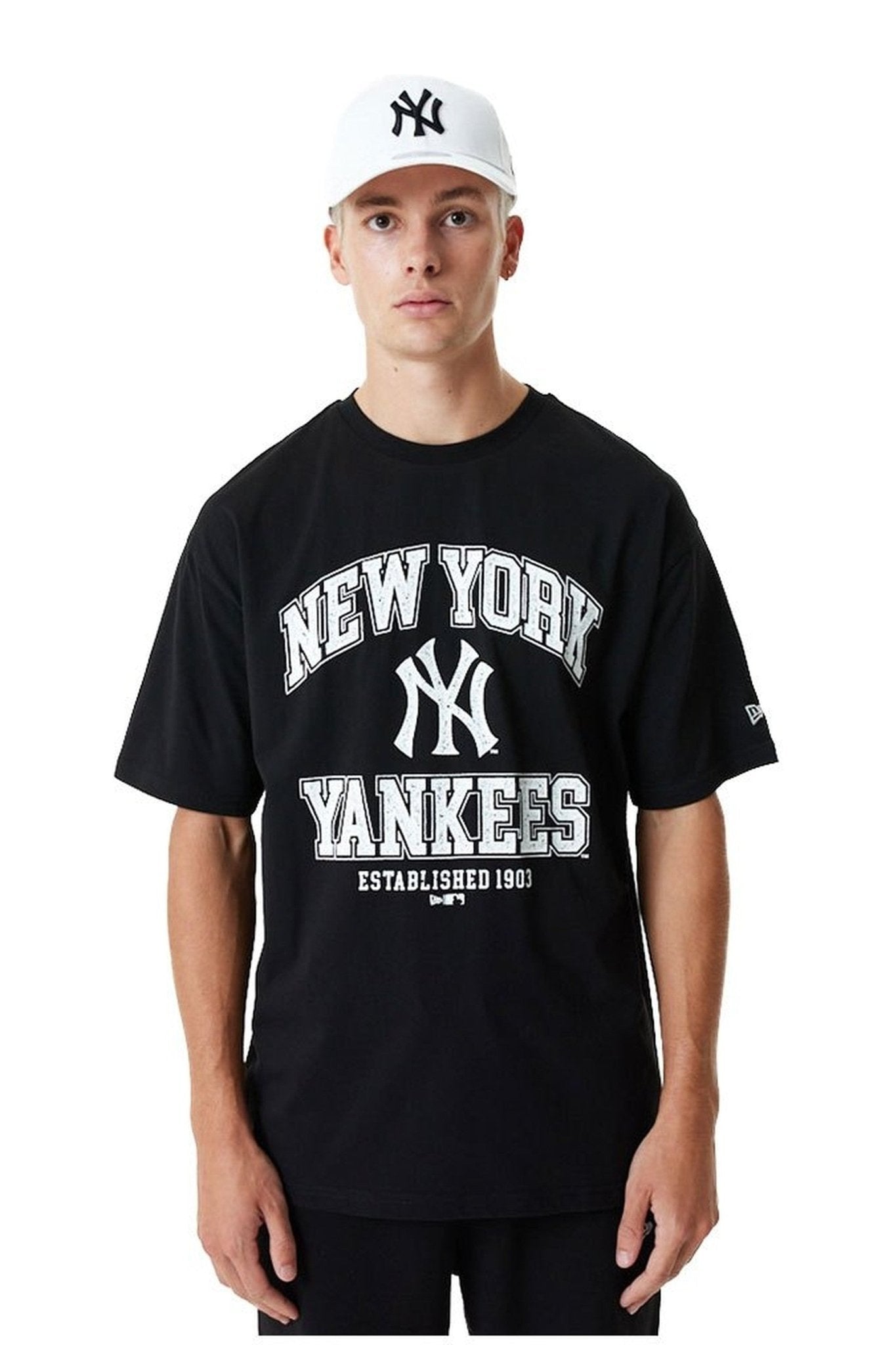 CAMISETA NEW ERA NEGRA YANKEES MLB ARCH LOGO OS TEE NEYYAN - AREA ZERO