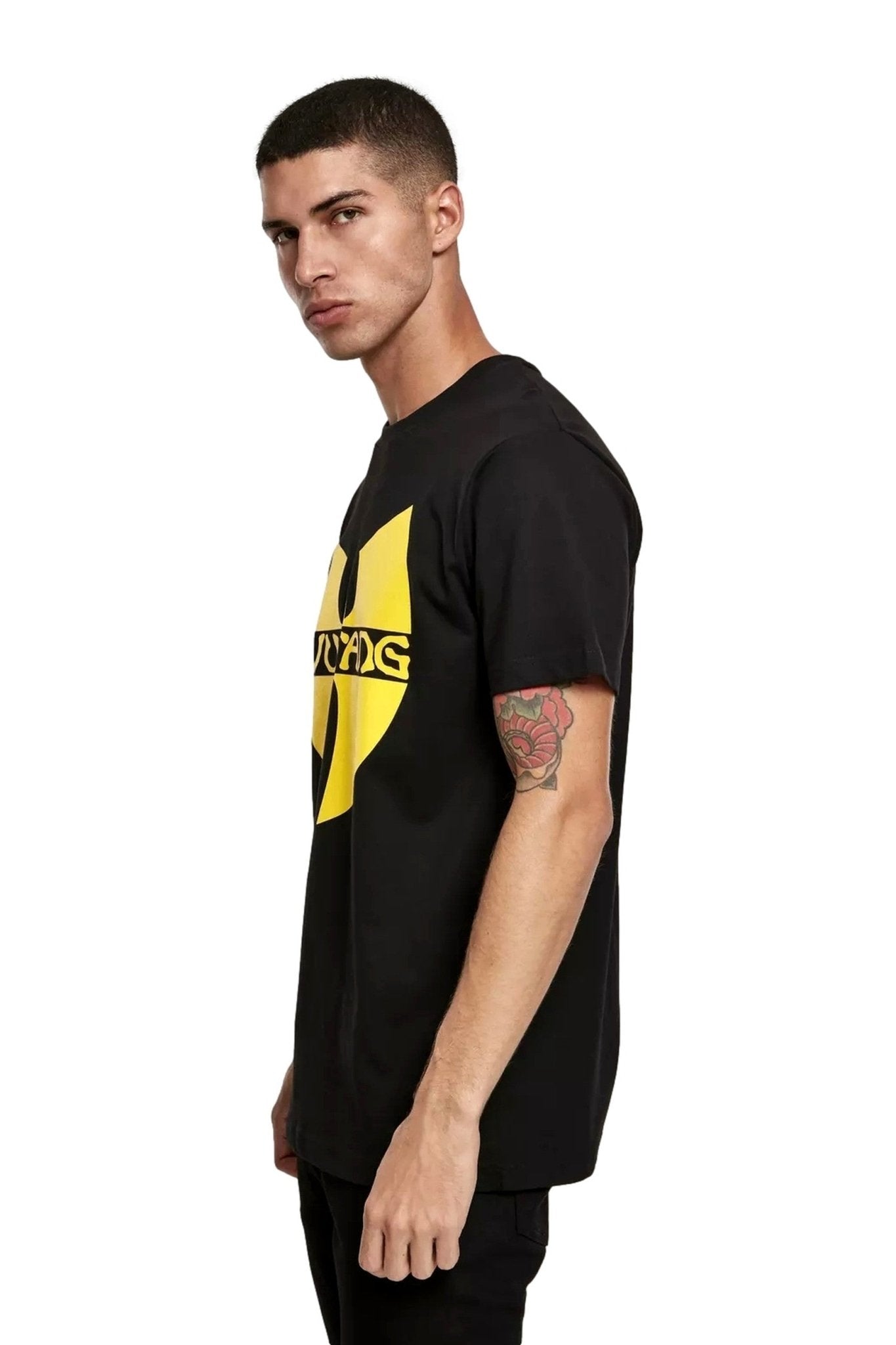 CAMISETA WU - TANG WEAR NEGRA LOGO PECHO MANGA CORTA - AREA ZERO