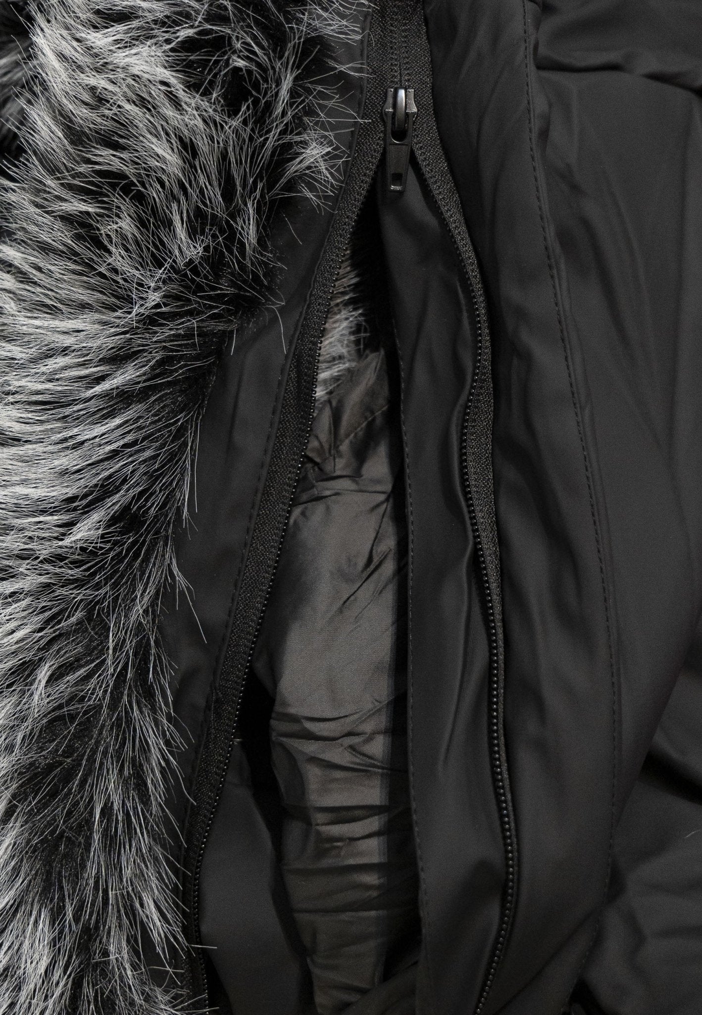 CAZADORA NEGRA/AMARILLA PIRATE BEAR COACH JACKET - AREA ZERO