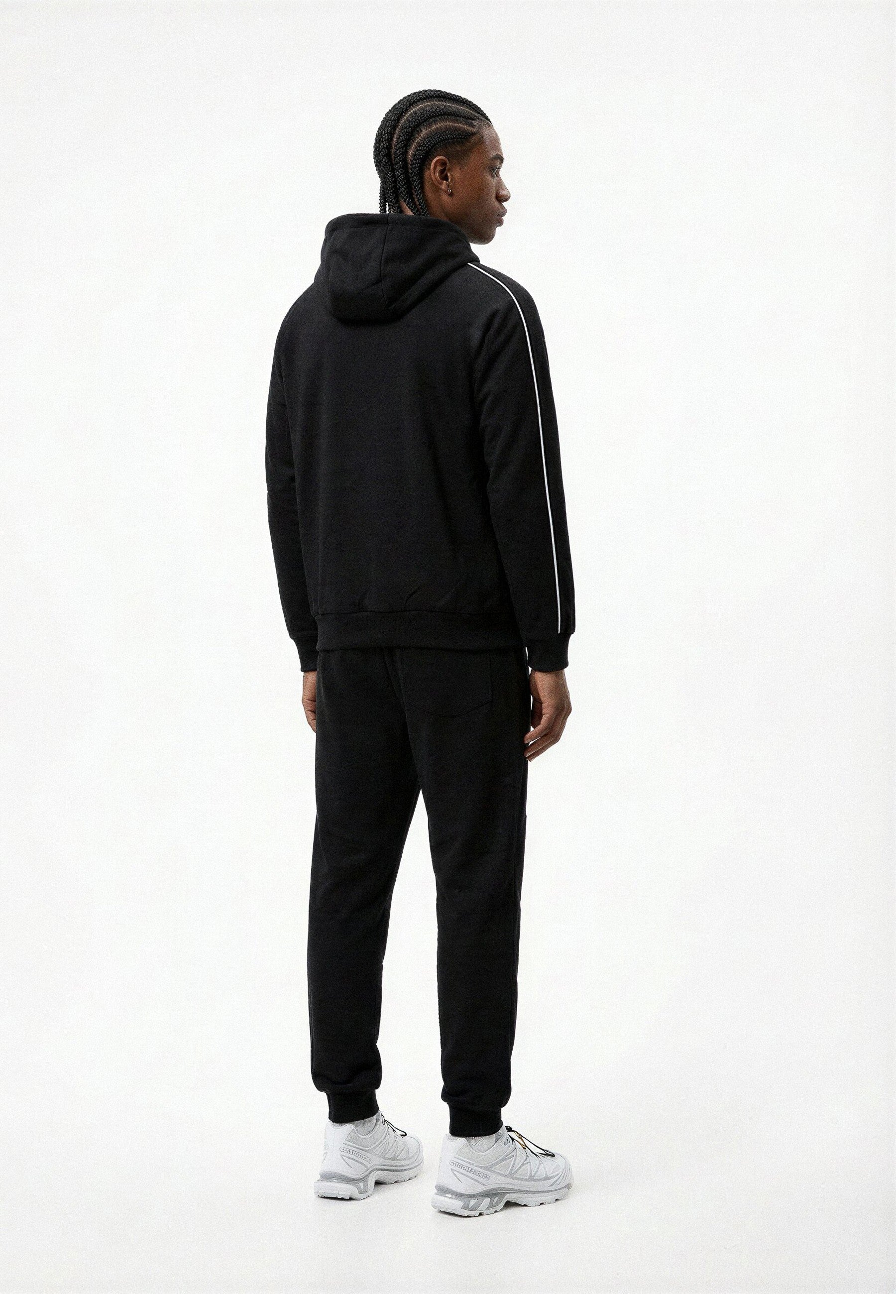 CHAQUETA NEGRA HOODED TRACKJACKET