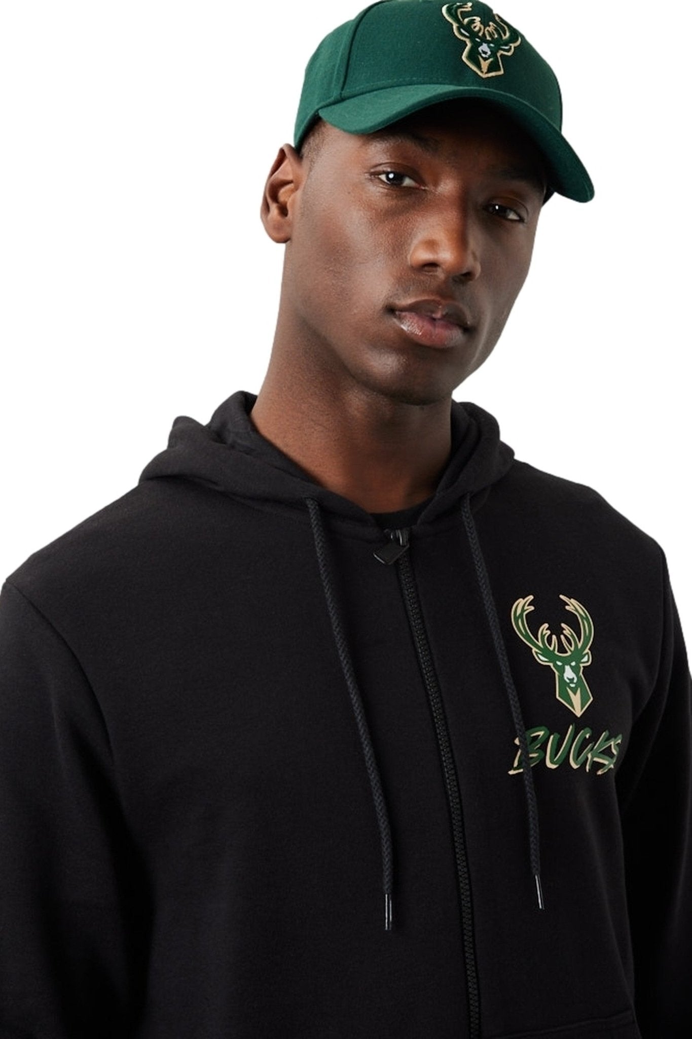 CHAQUETA NEW ERA NEGRA BUCKS SCRIPT FULL ZIP MILBUC - AREA ZERO