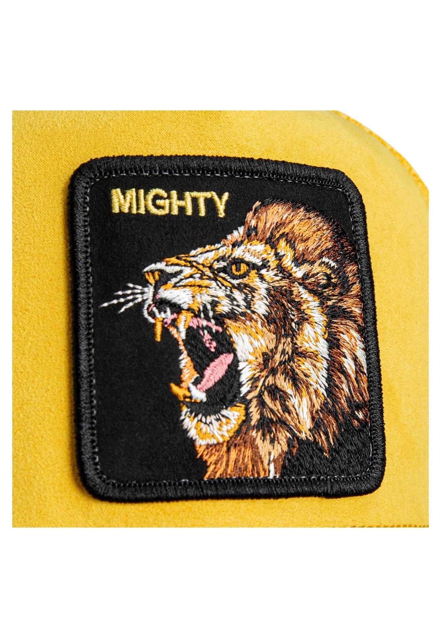 GORRA GOORIN BROS AMARILLA LEON SUEDE LION TRUCKER CAP - AREA ZERO