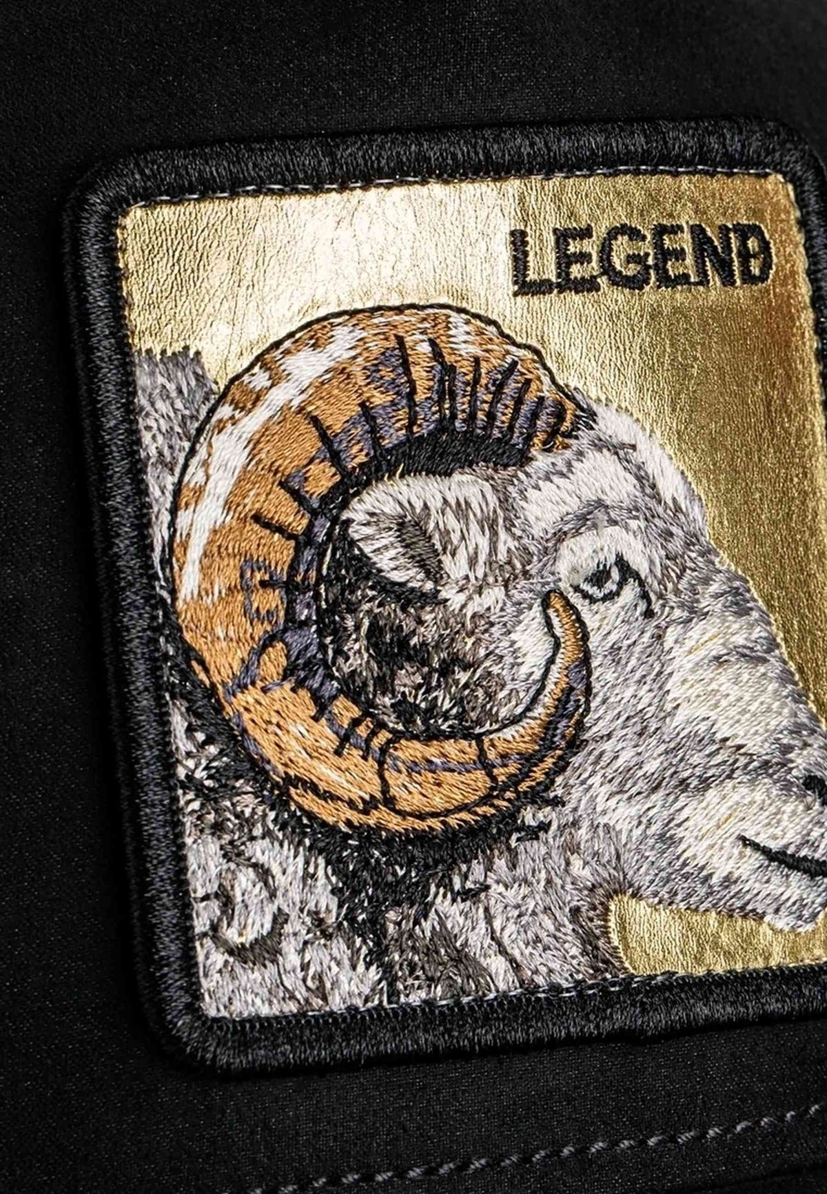 GORRA GOORIN BROS NEGRA CABRA GOLDEN LEGEND TRUCKER CAP