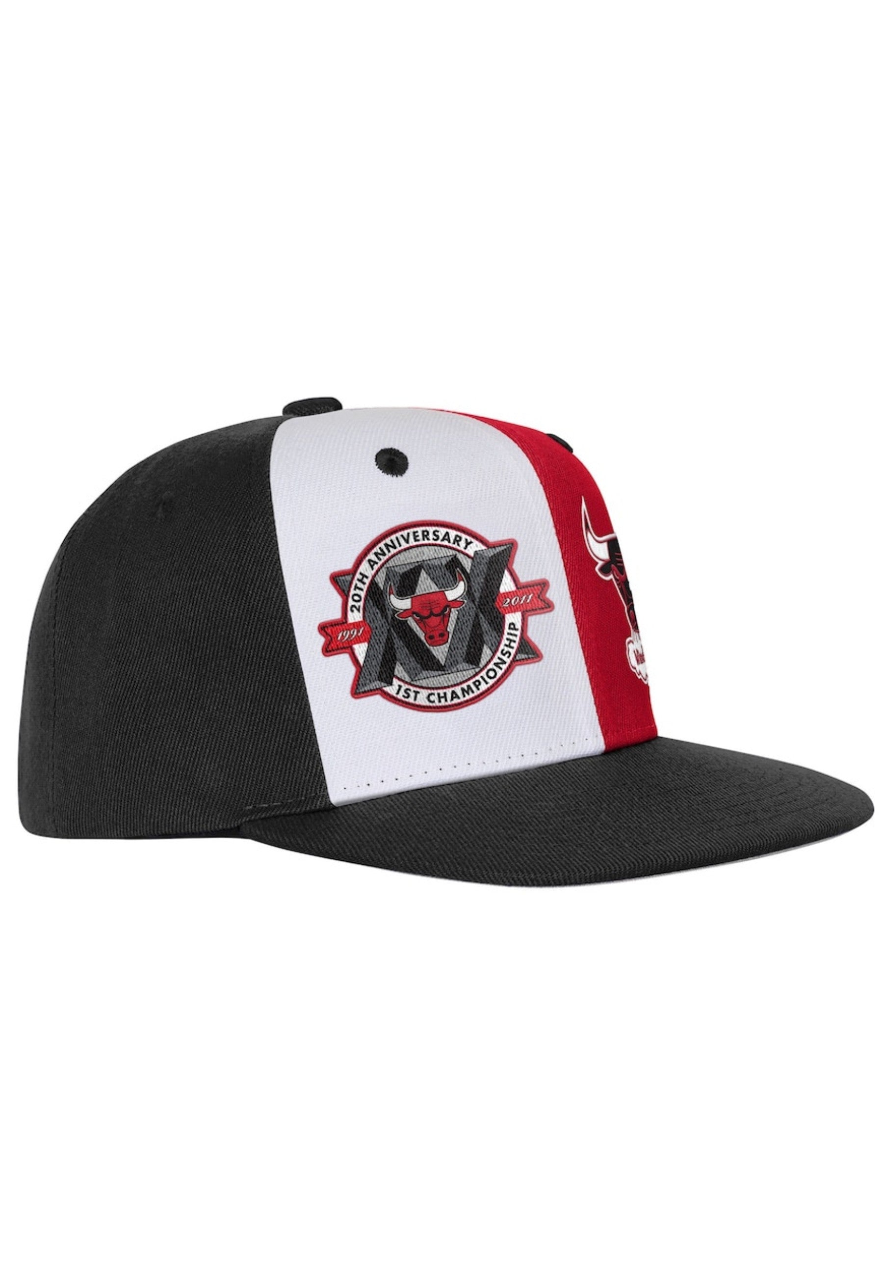 GORRA MITCHELL & NESS BLANCA BULLS DUO FRONT SNAPBACK