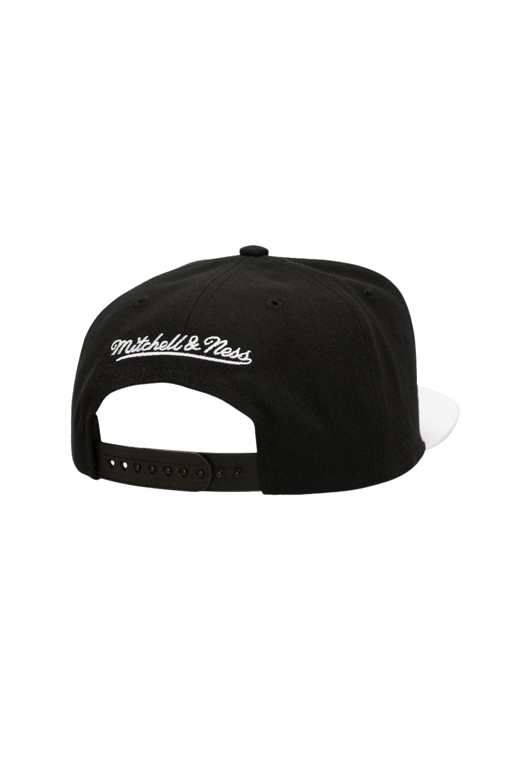 GORRA MITCHELL & NESS BLANCA BULLS NBA OLD CUT SNAPBACK