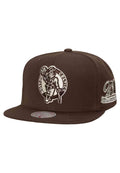 GORRA MITCHELL & NESS MARRON BOSTON CELTICS BROWN & CREAM SNAPBACK