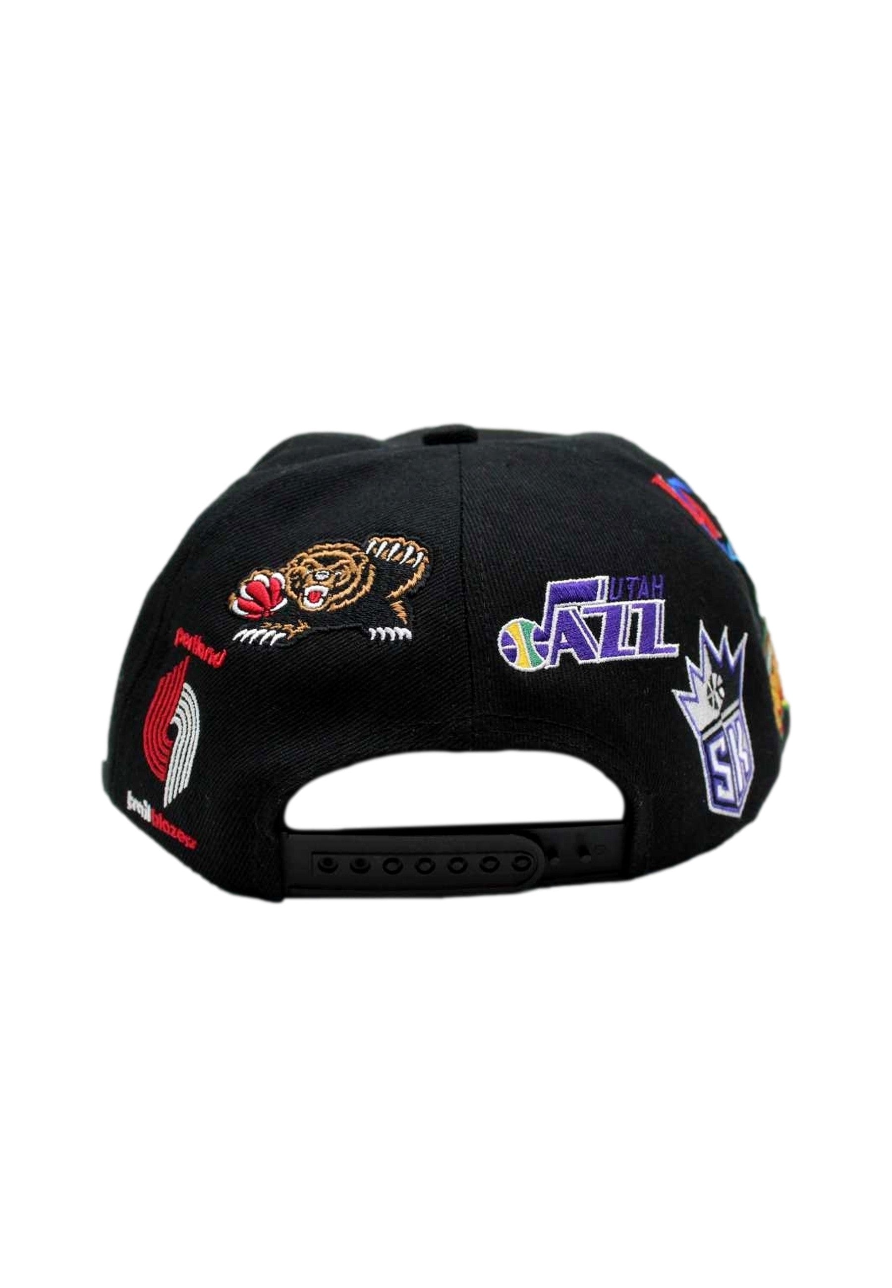 GORRA MITCHELL & NESS NEGRA ALLOVER WEST CONFERENCE SNAPBACK