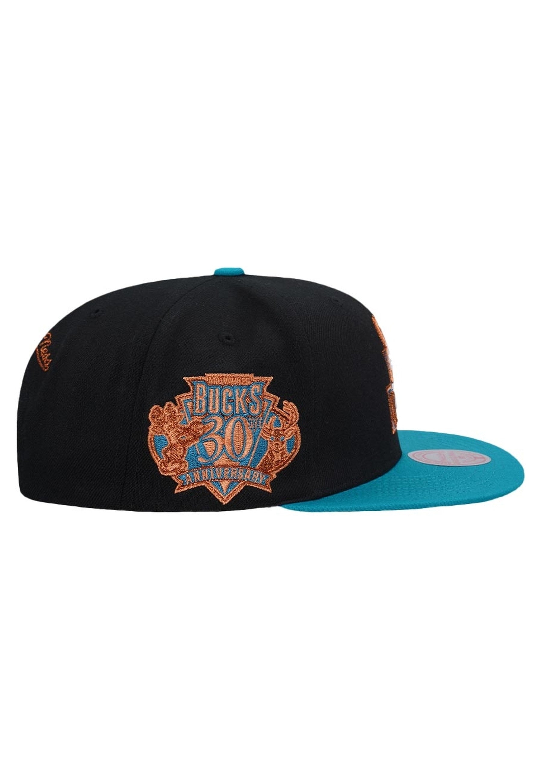 GORRA MITCHELL & NESS NEGRA BUCKS NBA MAKE CENTS SNAPBACK