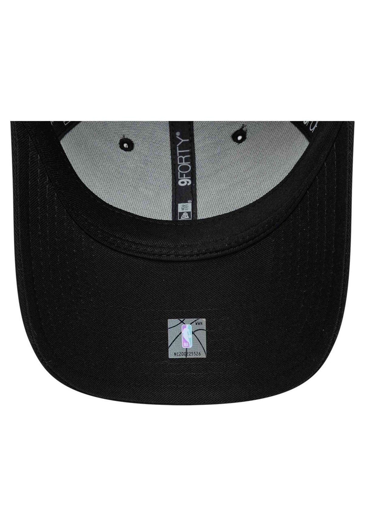 NEW ERA CHICAGO BULLS 9FORTY TEAM OUTLINE BLACK CAP