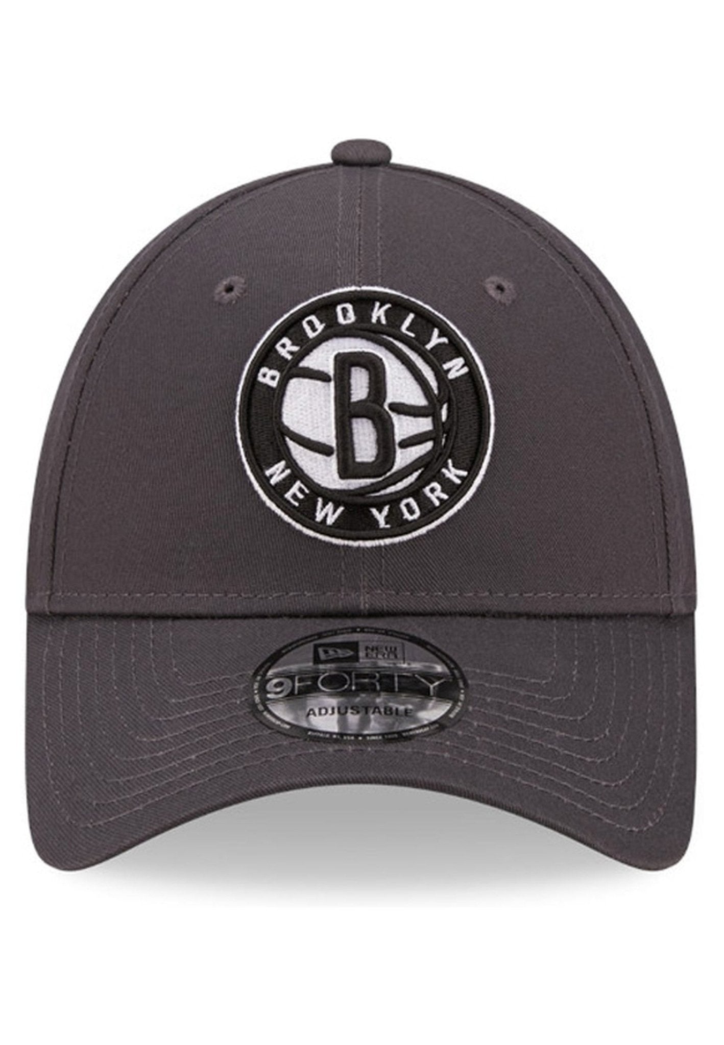 GORRA NEW ERA GRIS NETS NBA ESSENTIAL 9FORTY BRONET - AREA ZERO